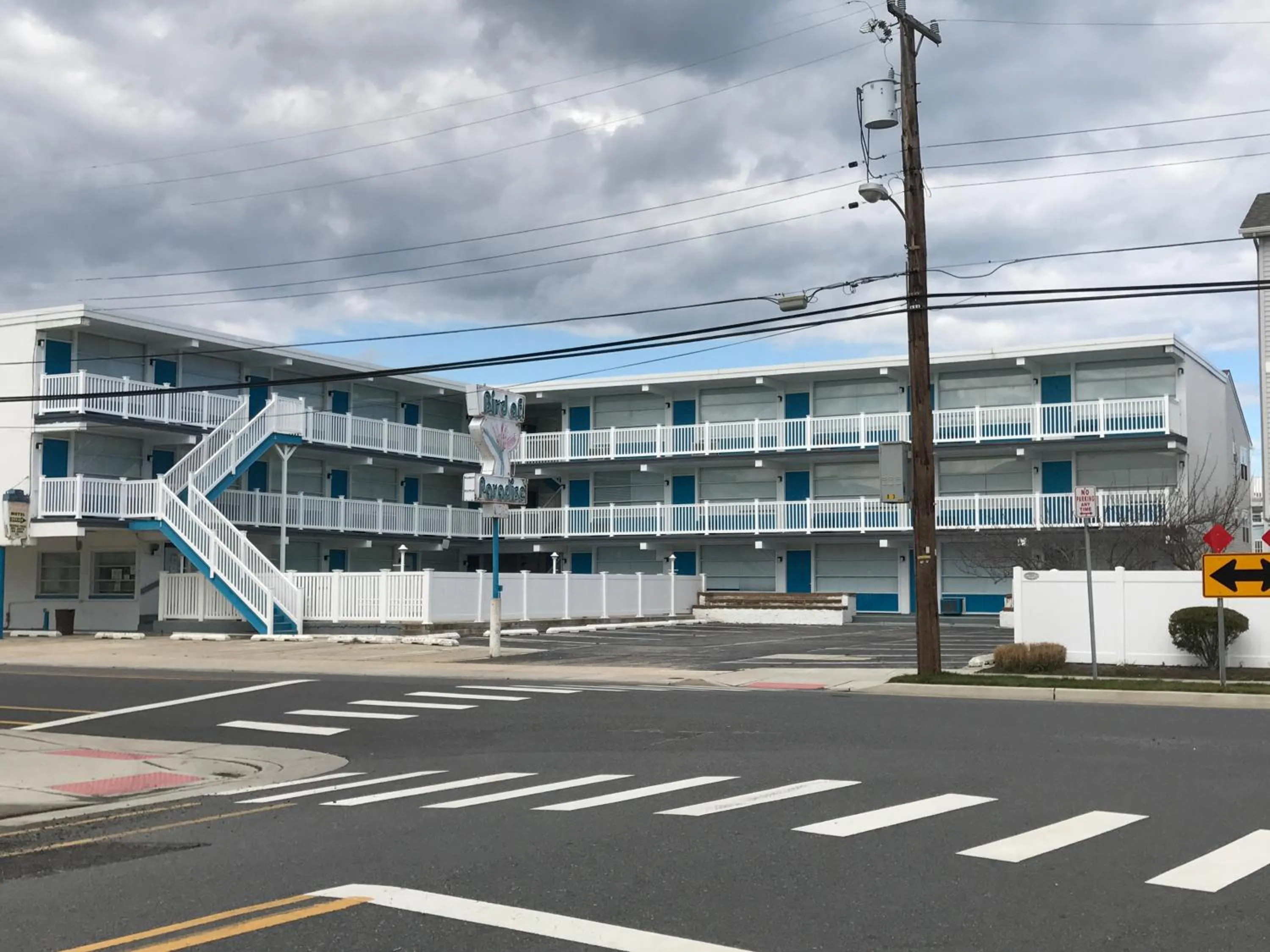 Property building in Bird of Paradise Motel