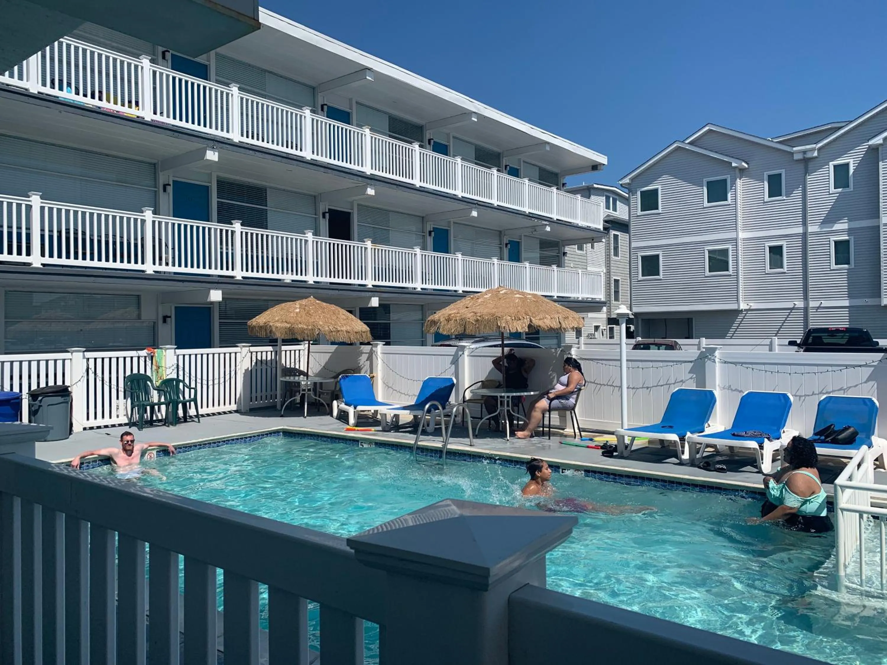 Bird of Paradise Motel