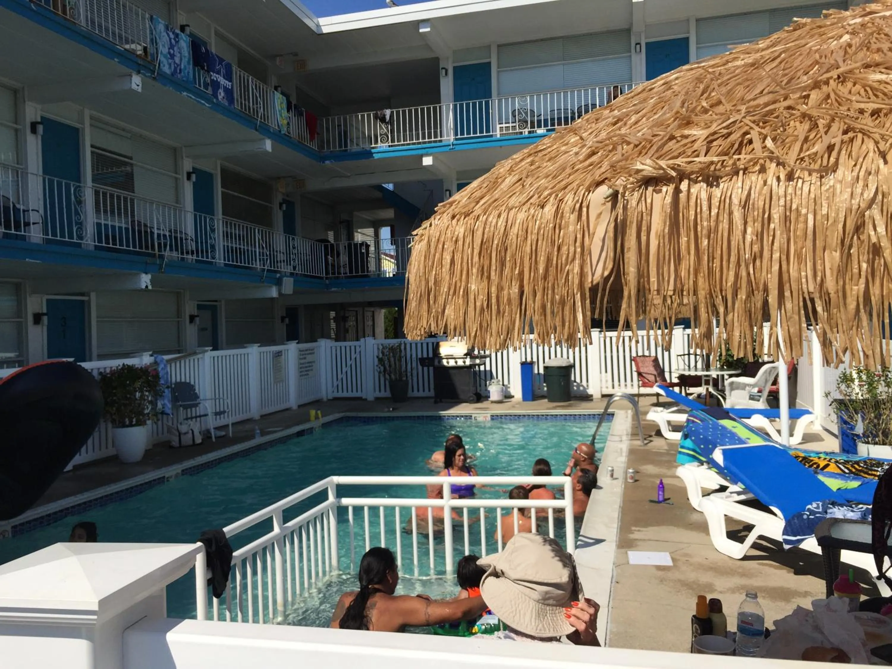 People in Bird of Paradise Motel