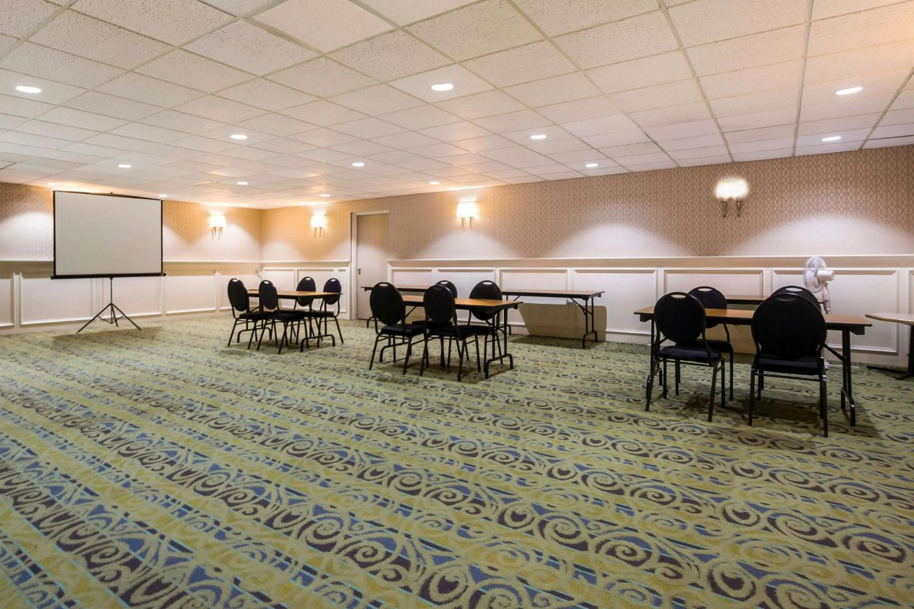 Meeting/conference room in Best Western Little River Inn