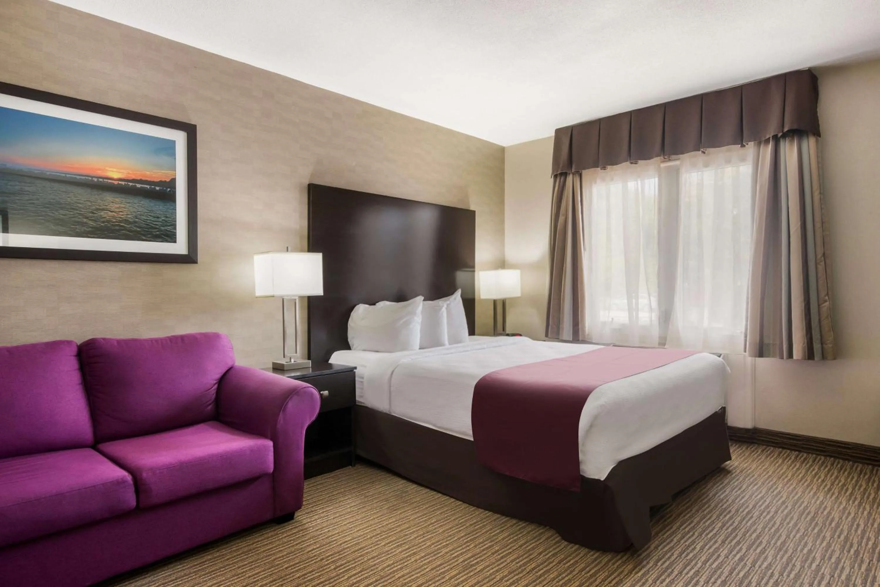 Bedroom, Bed in Best Western Little River Inn