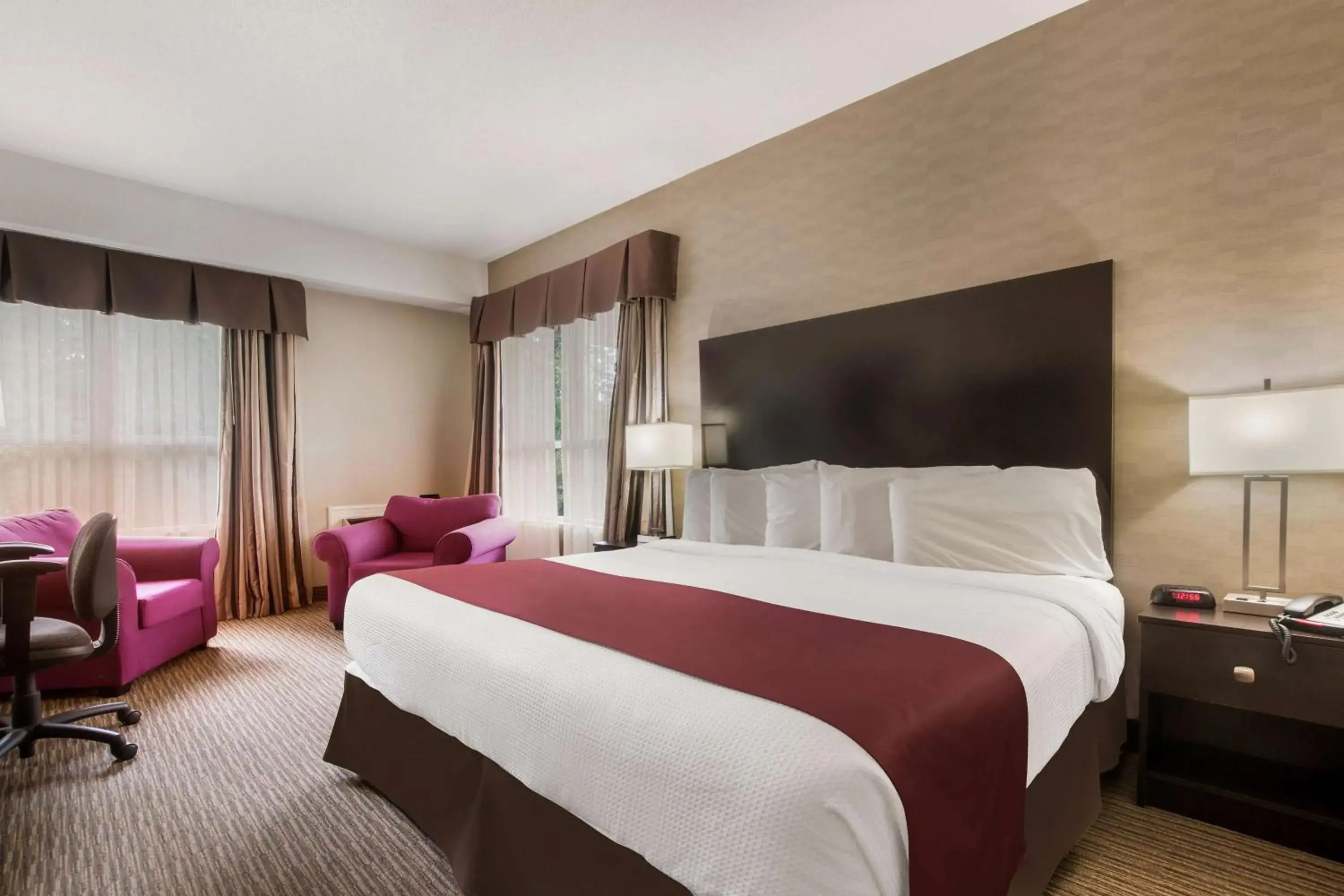 Bedroom, Bed in Best Western Little River Inn Bedroom, Bed in Best Western Little River Inn