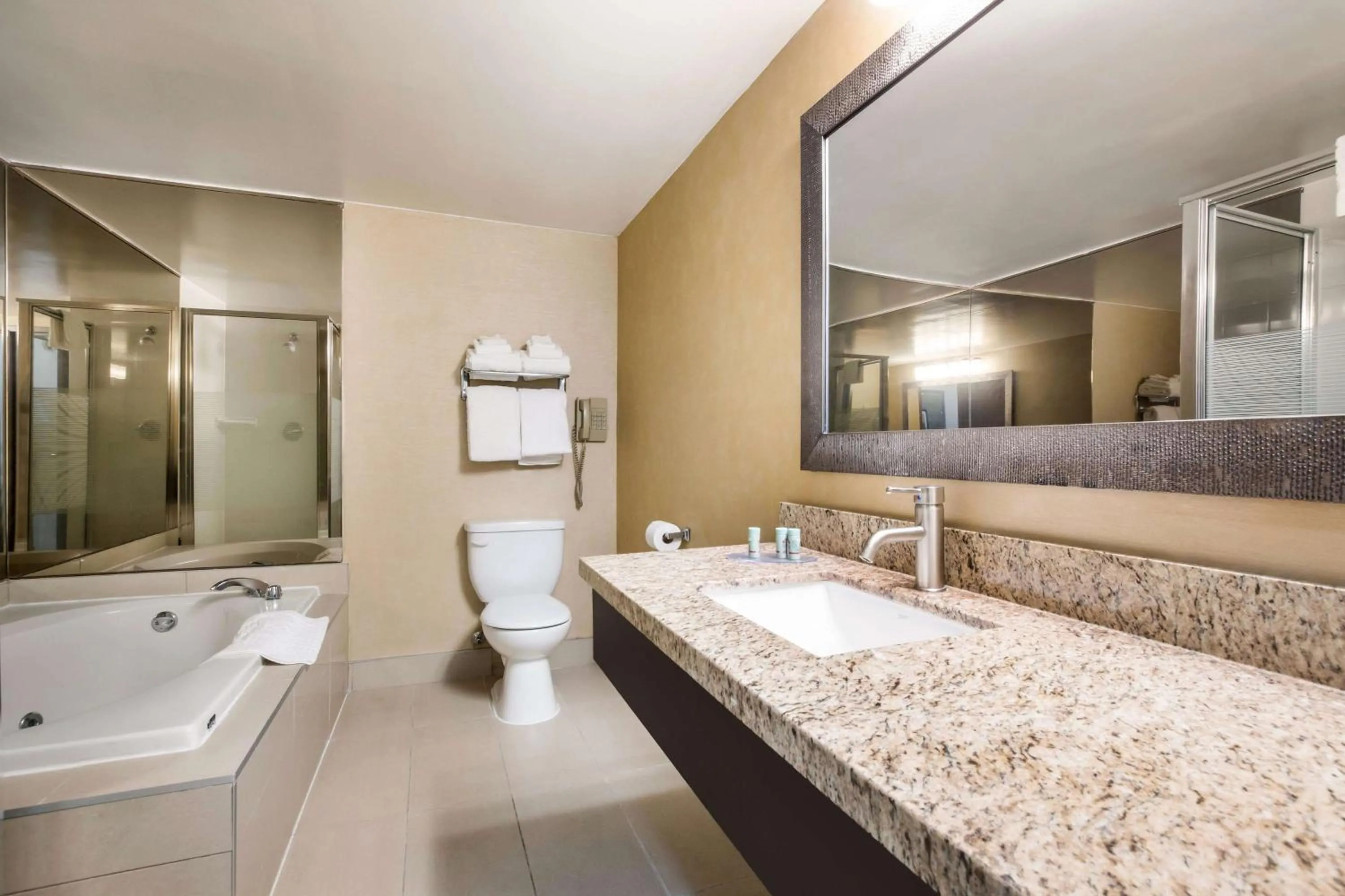 Bathroom in Best Western Little River Inn