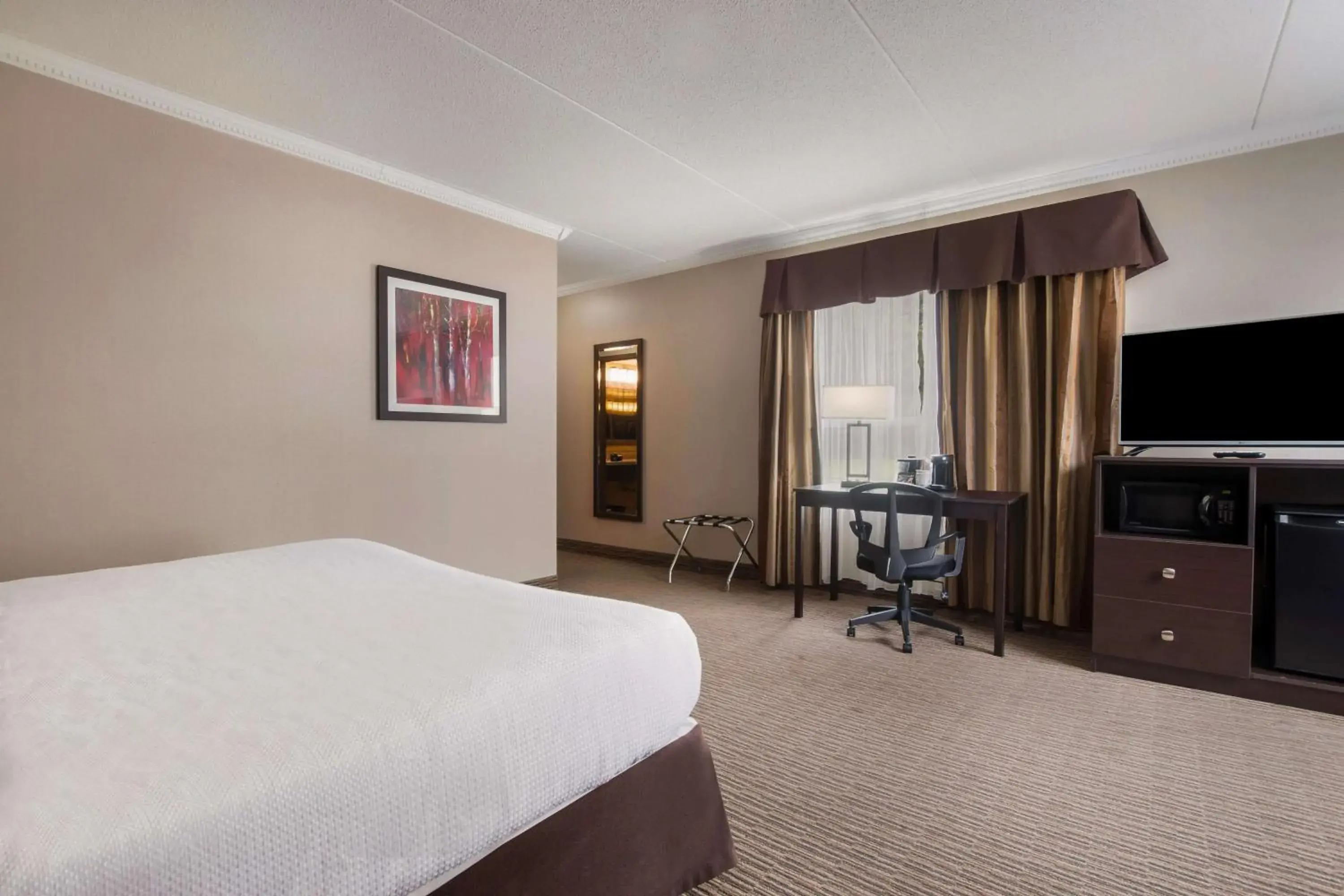 Bedroom, Bed in Best Western Little River Inn Bedroom, Bed in Best Western Little River Inn