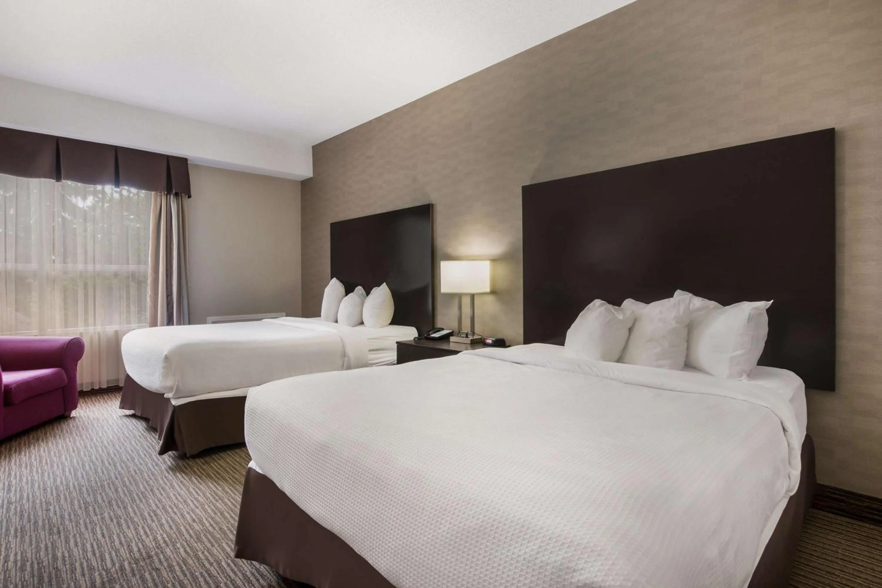 Bedroom, Bed in Best Western Little River Inn