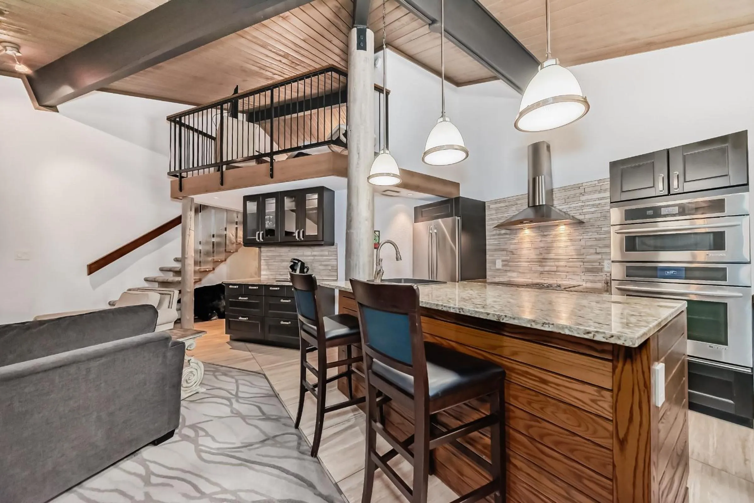 kitchen in Jasper Inn & Suites by INNhotels