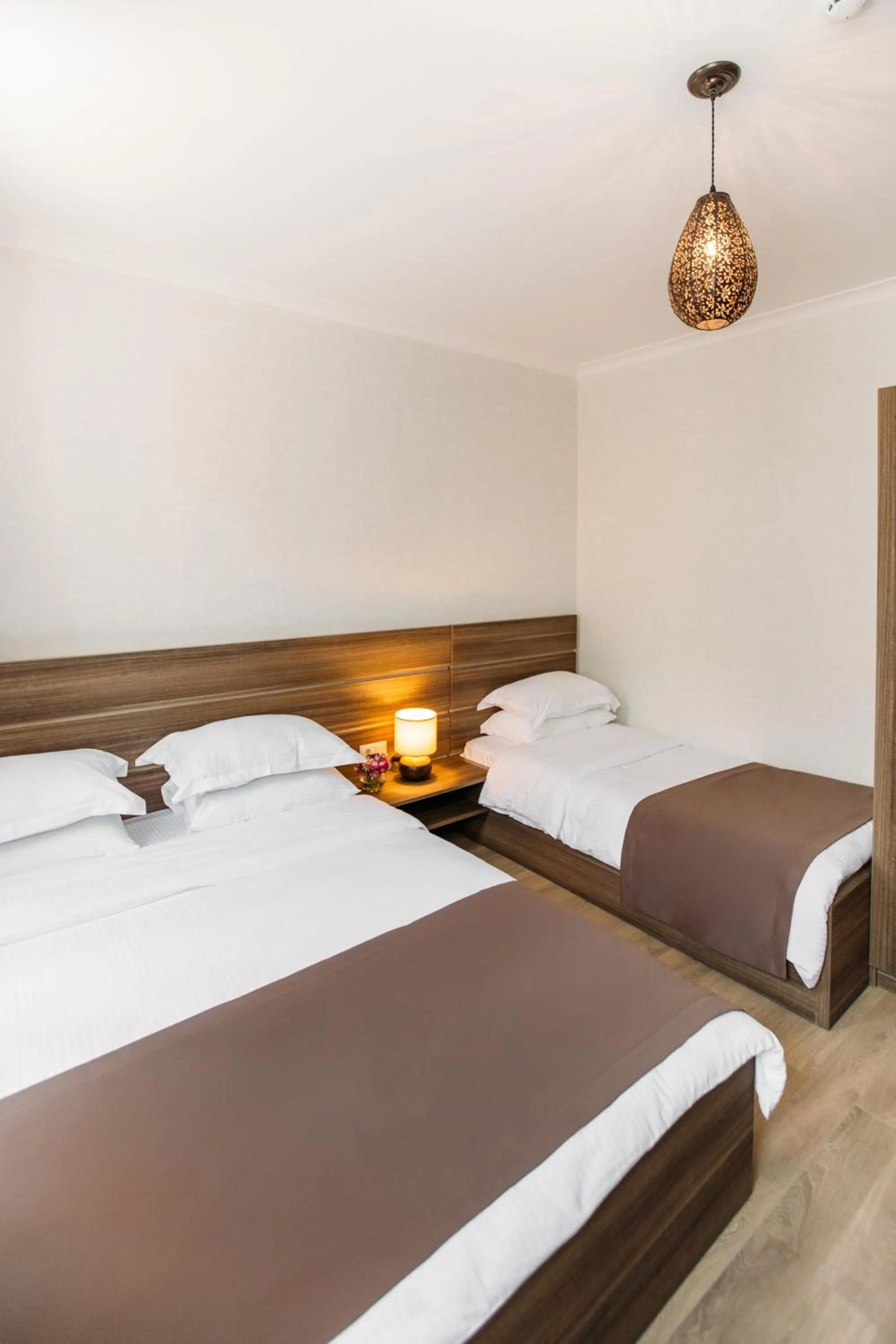Restaurant/places to eat, Bed in Mount Inn Kazbegi