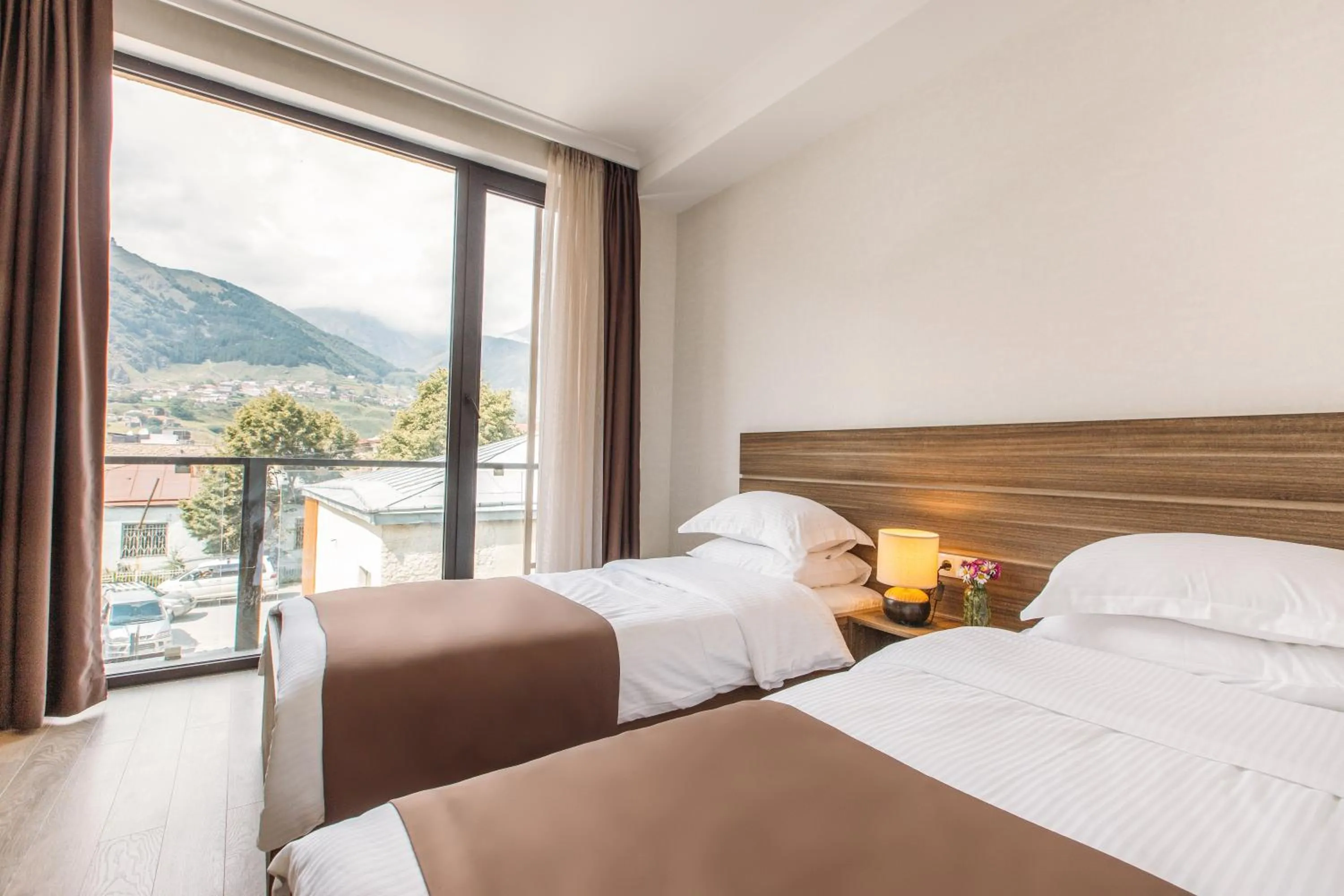 Restaurant/places to eat, Bed in Mount Inn Kazbegi