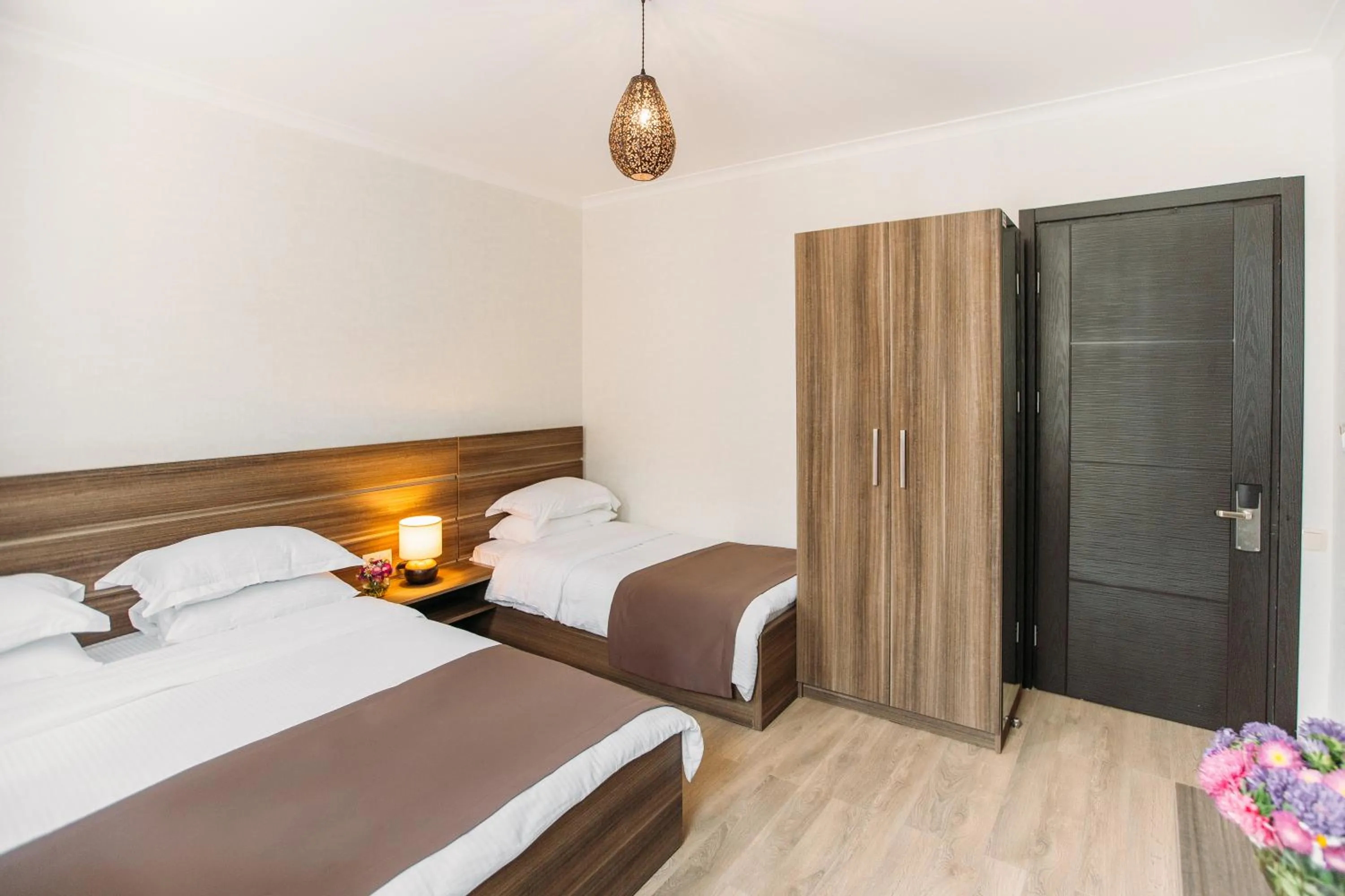 Restaurant/places to eat, Bed in Mount Inn Kazbegi
