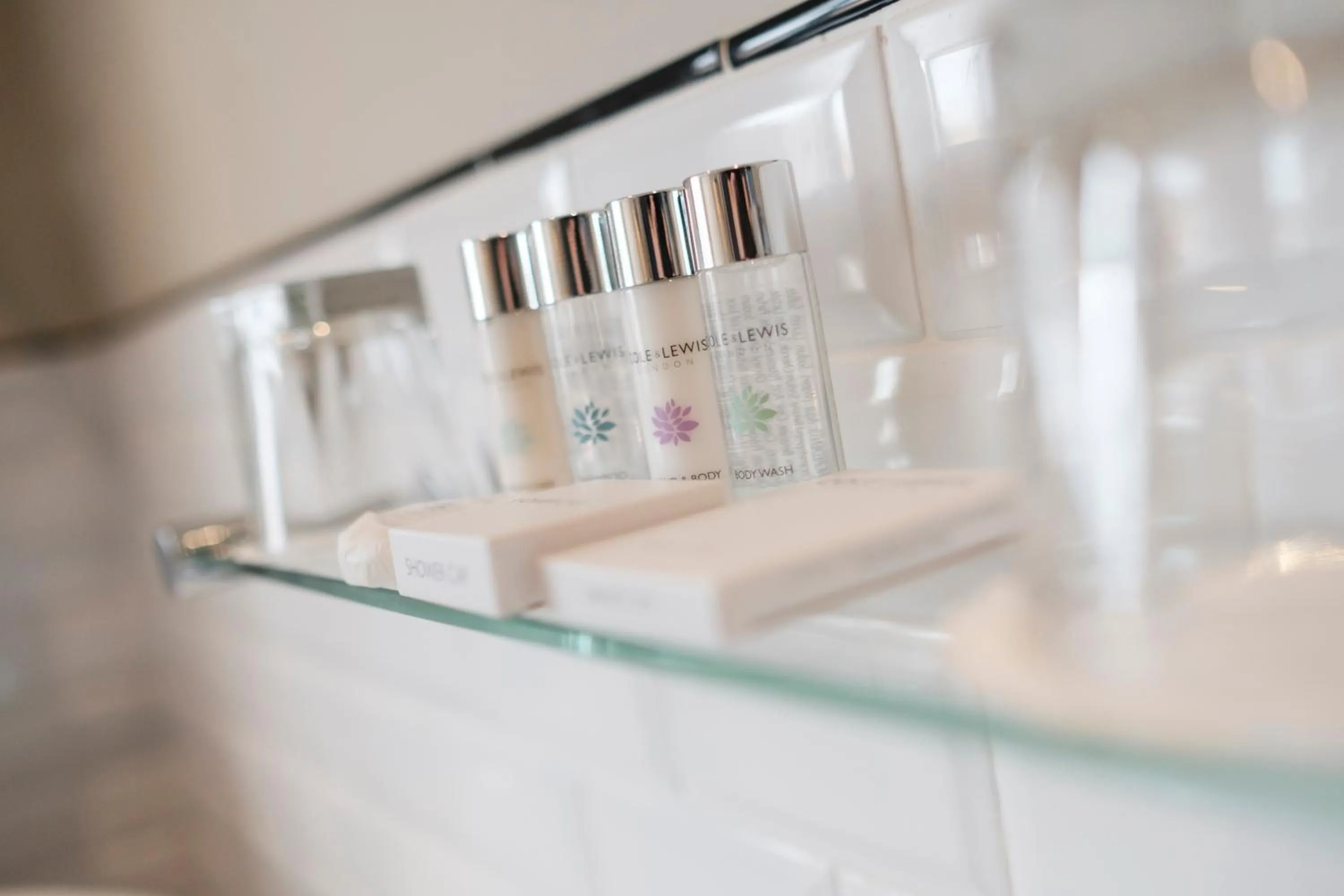 Bathroom in The White Swan Hotel