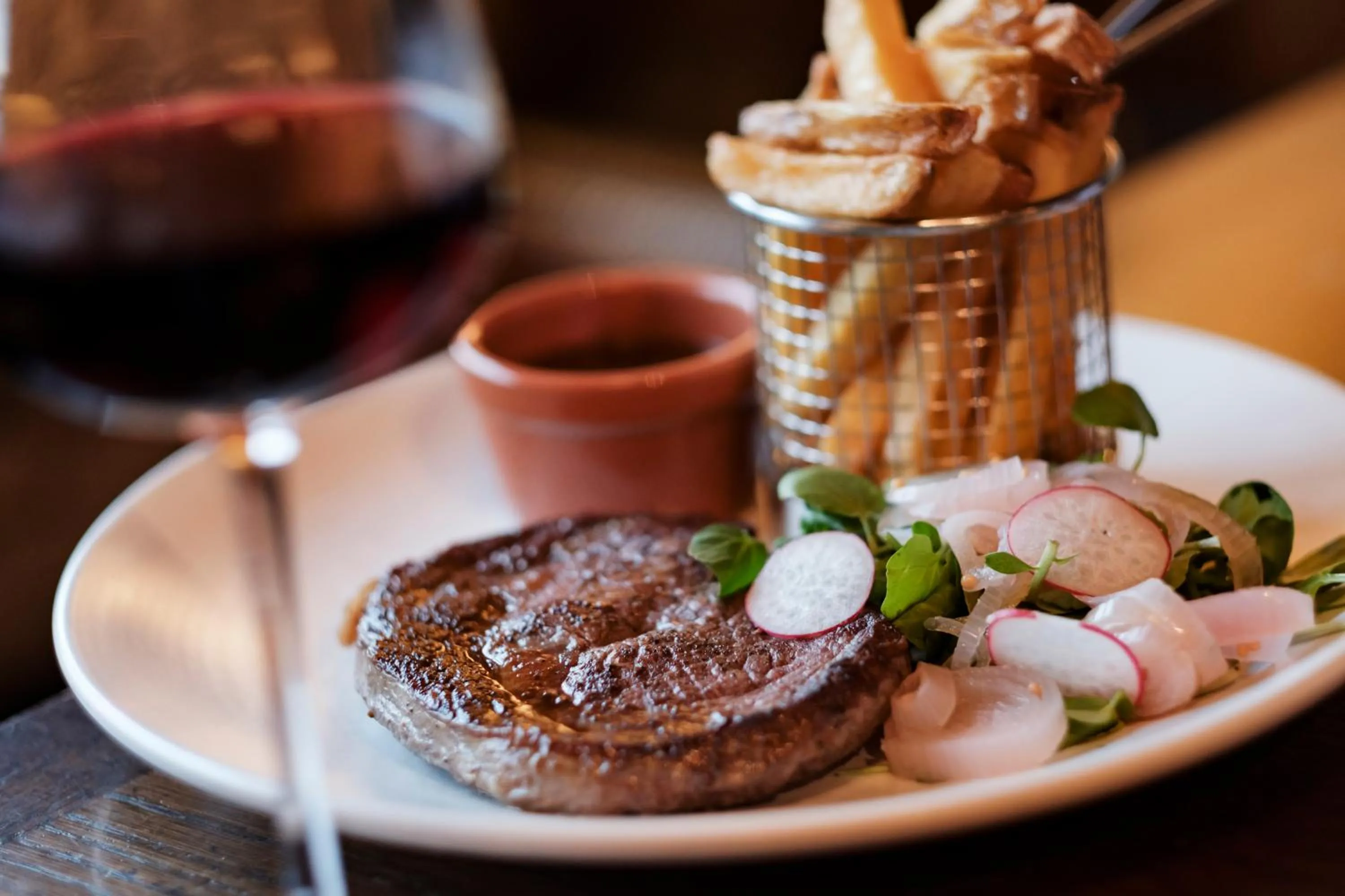 Food and drinks in The White Swan Hotel