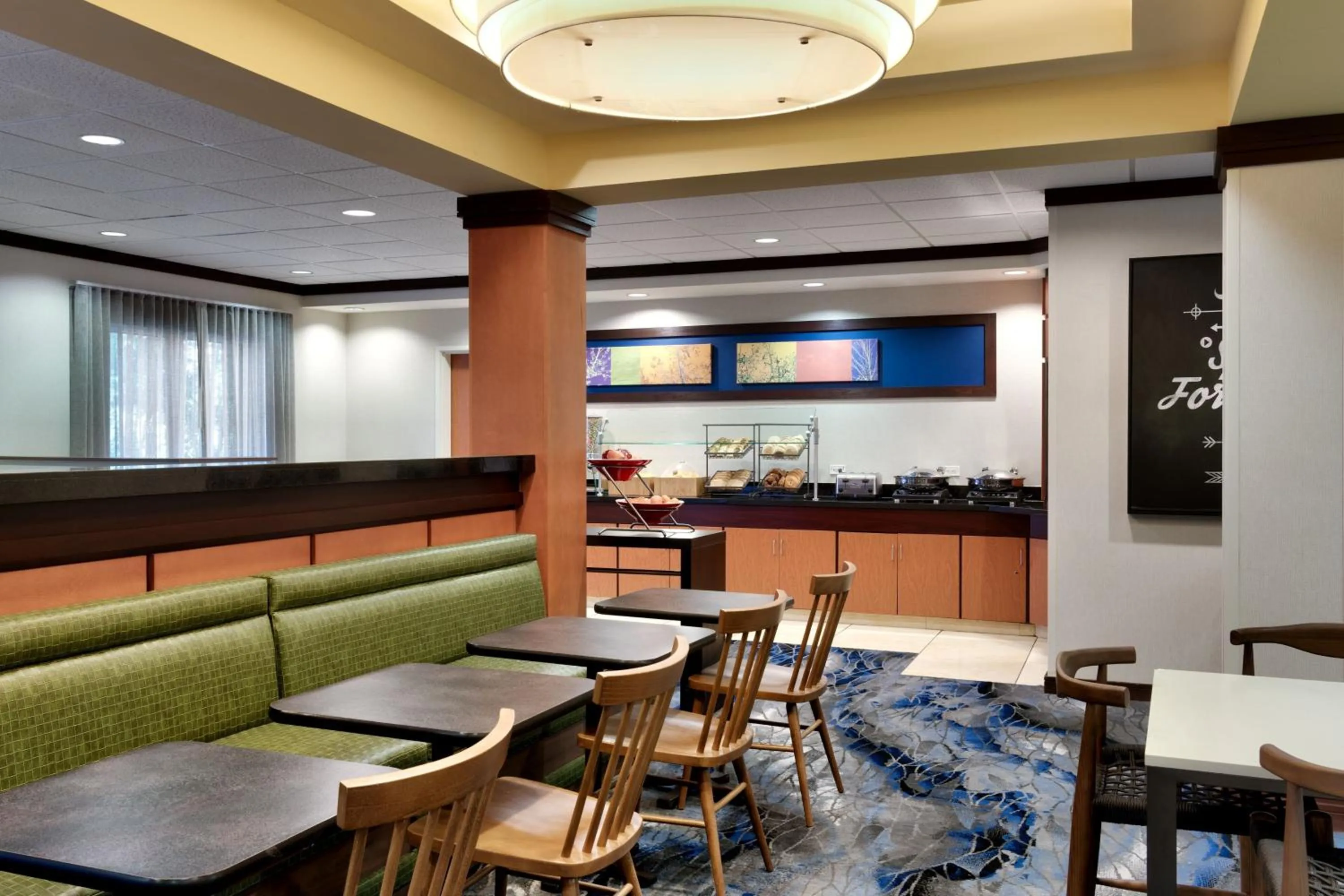 Restaurant/places to eat in Fairfield Inn & Suites by Marriott Tallahassee Central