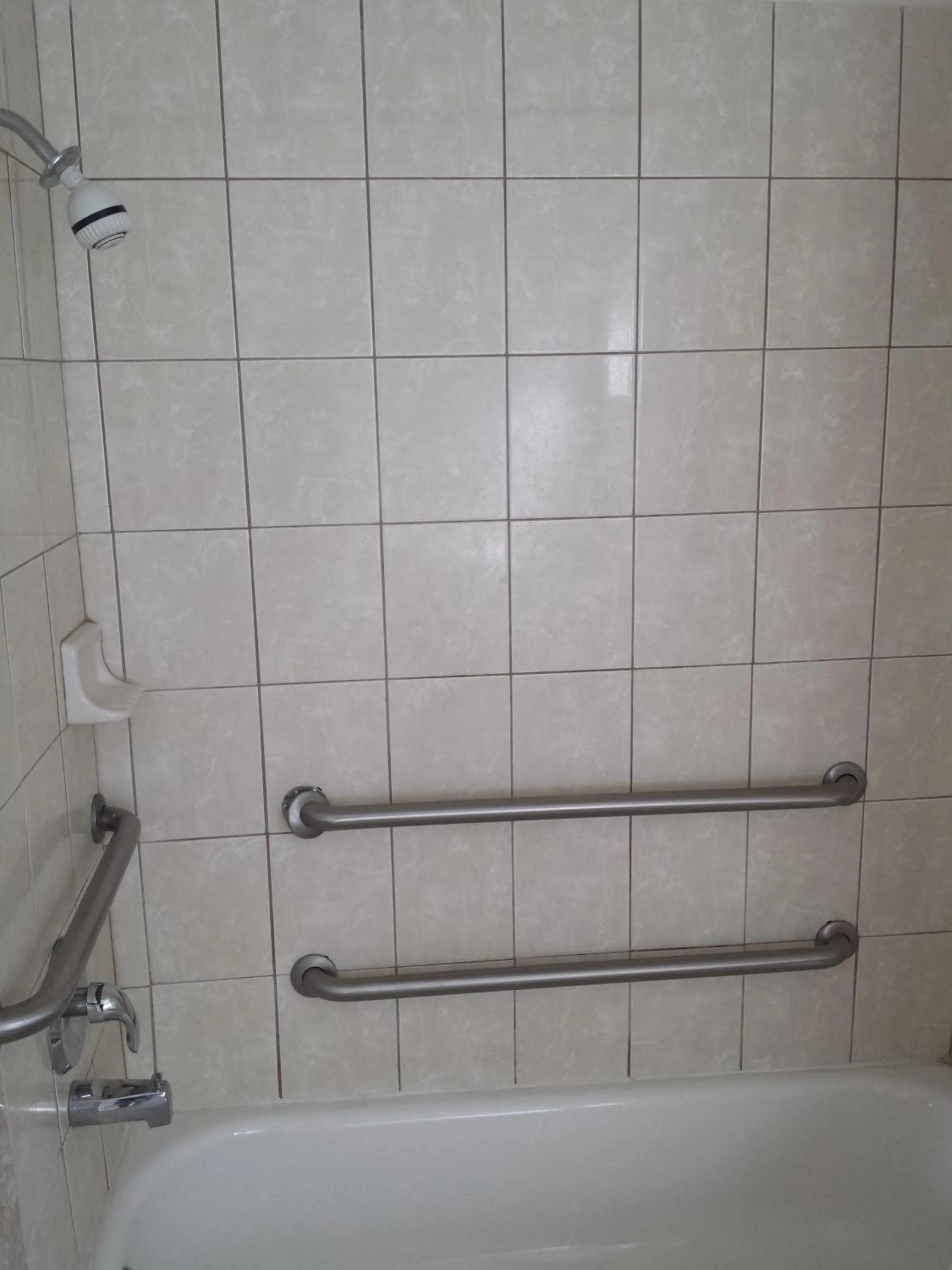 Bathroom in New Kansan Motel