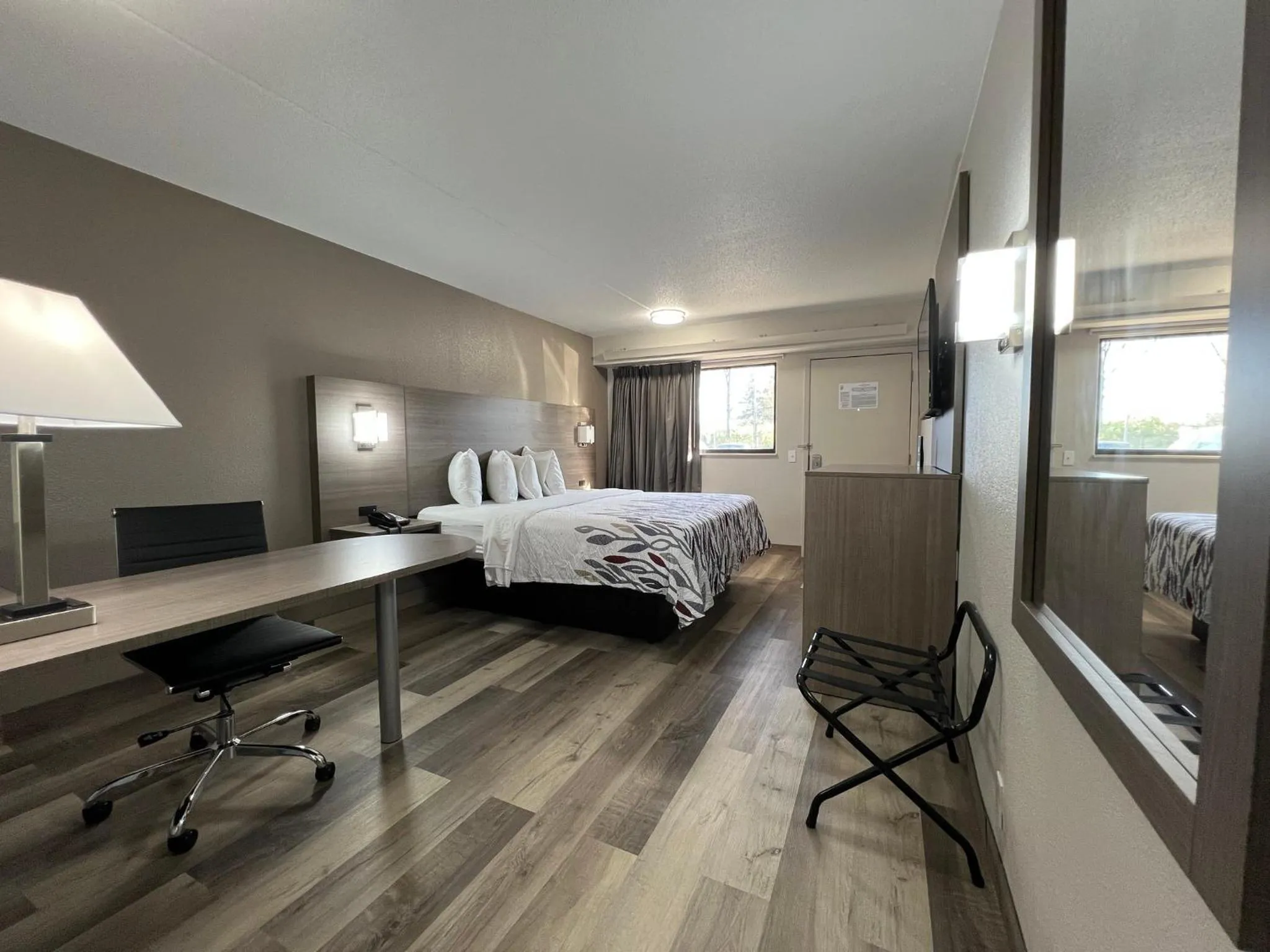 Bedroom, Bed in Red Roof Inn Lexington South