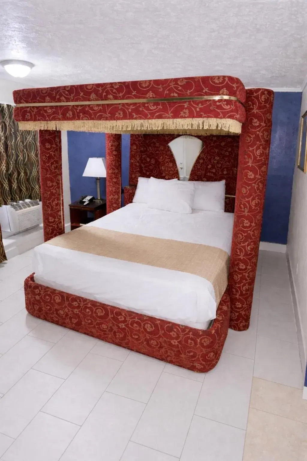 Bed in Travelodge by Wyndham Jackson I-40 Exit 82 Bed in Travelodge by Wyndham Jackson I-40 Exit 82