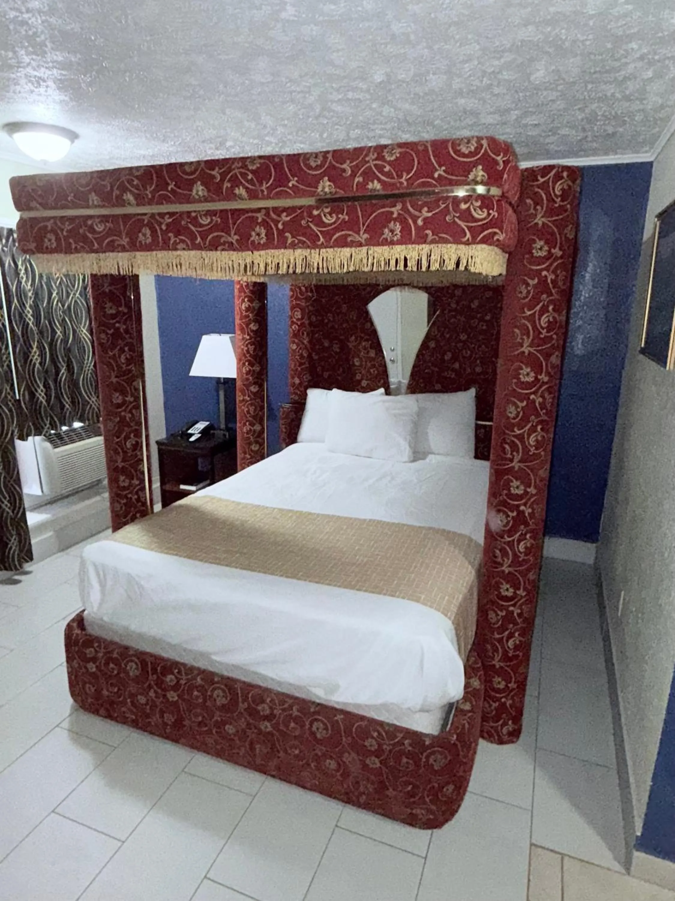 Bed in Travelodge by Wyndham Jackson I-40 Exit 82