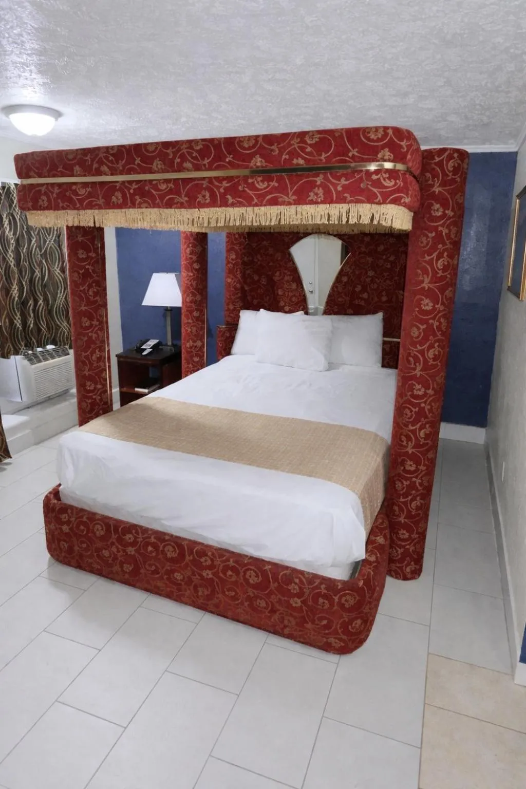 Bed in Travelodge by Wyndham Jackson I-40 Exit 82