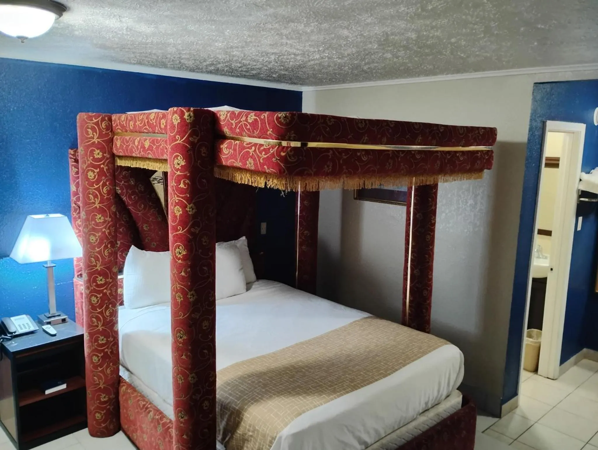 Bed in Travelodge by Wyndham Jackson I-40 Exit 82