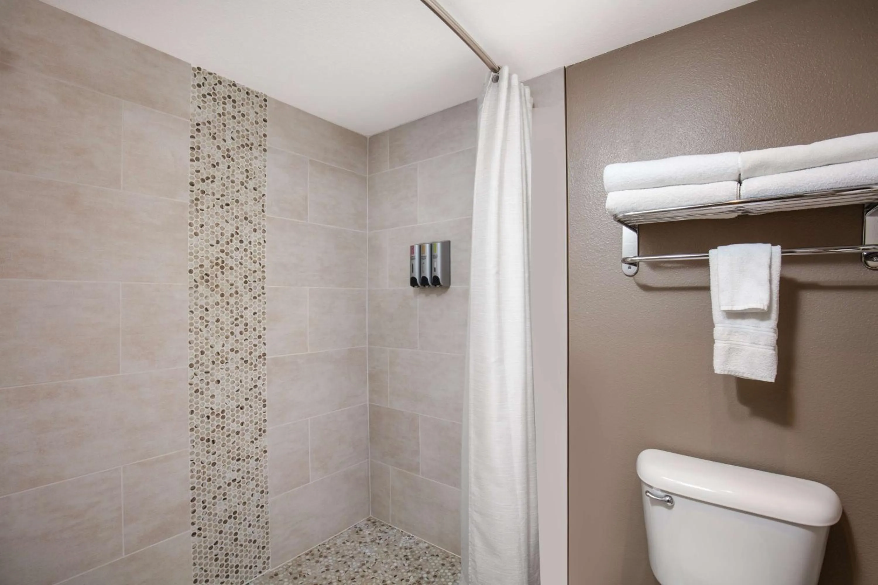 Bedroom in Best Western Plus King's Inn and Suites