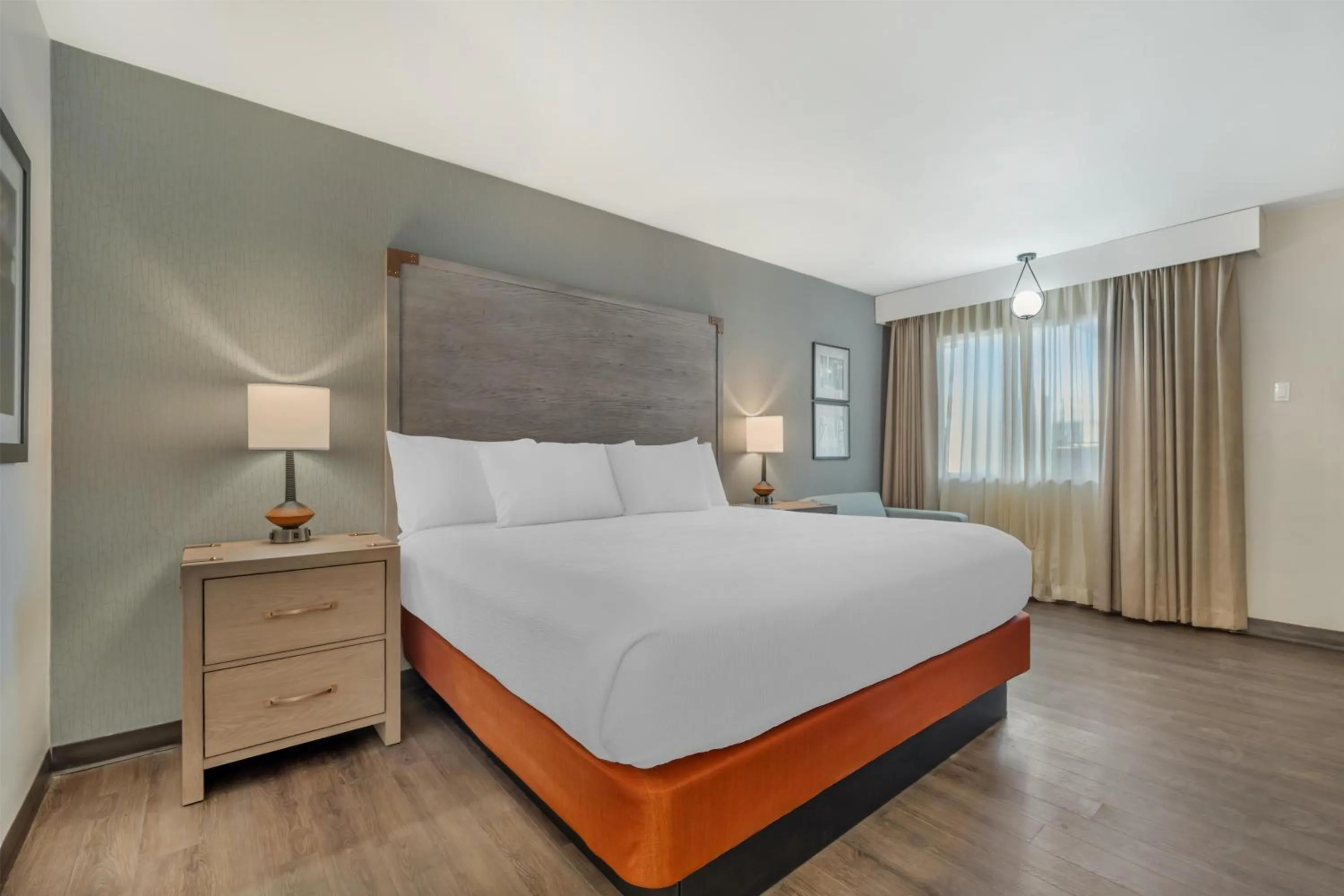 Bedroom, Bed in Best Western Plus King's Inn and Suites