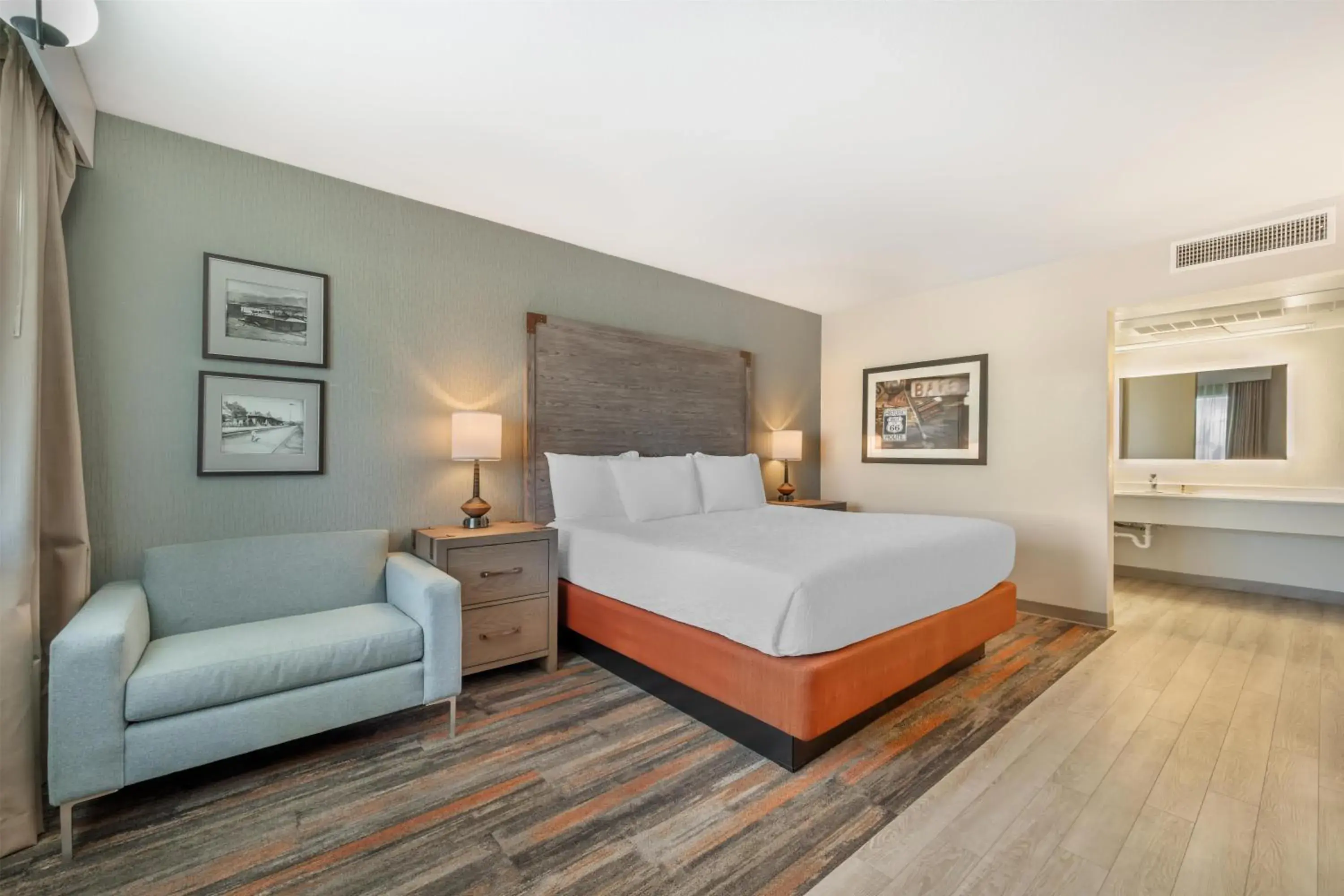 Bedroom, Bed in Best Western Plus King's Inn and Suites Bedroom, Bed in Best Western Plus King's Inn and Suites