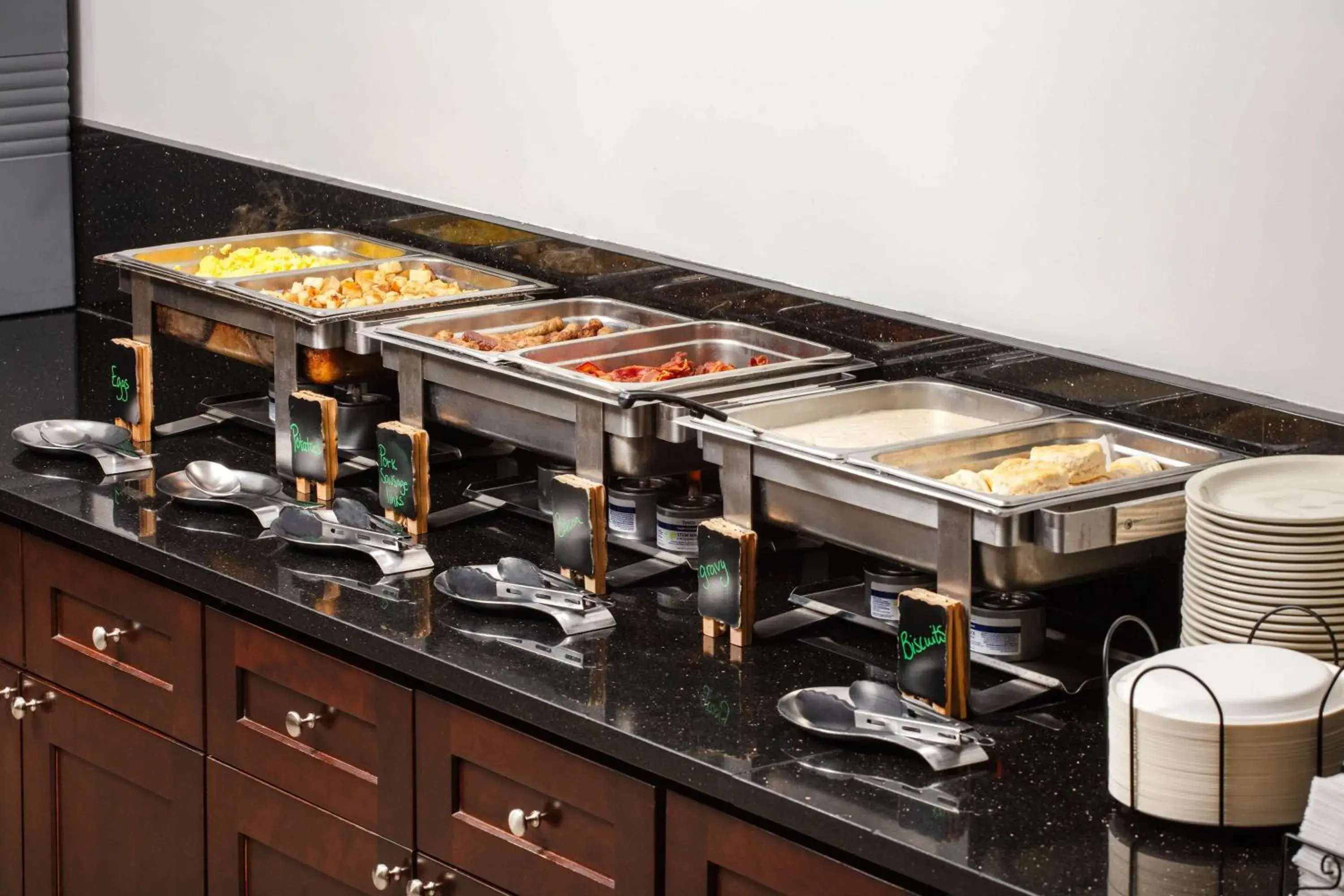 Breakfast in Best Western Plus King's Inn and Suites Breakfast in Best Western Plus King's Inn and Suites