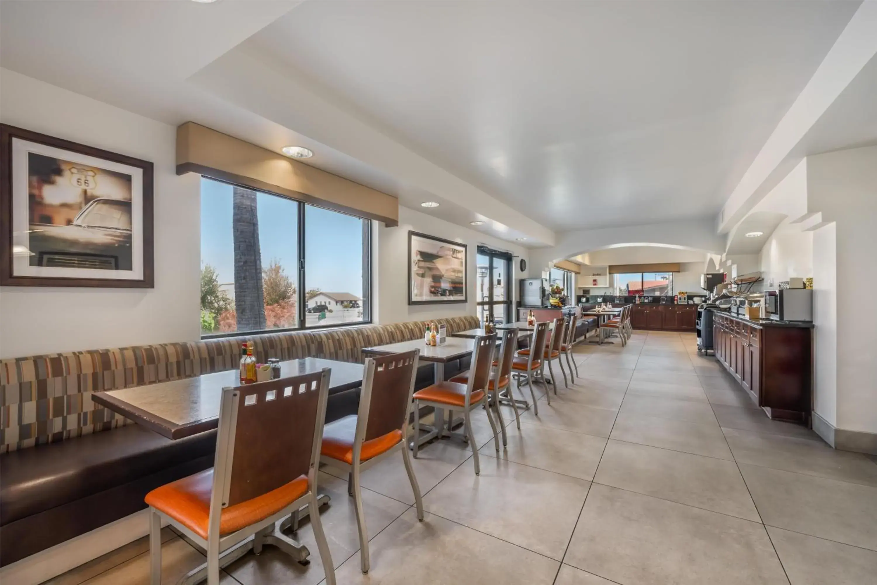 Breakfast in Best Western Plus King's Inn and Suites Breakfast in Best Western Plus King's Inn and Suites