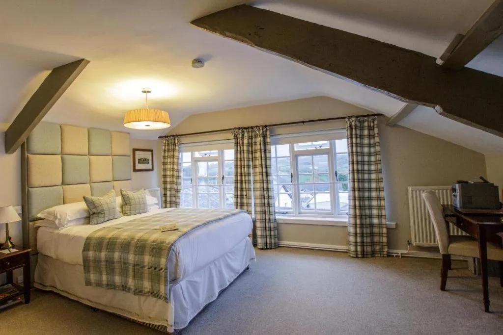 Bed in The White Hart Hotel