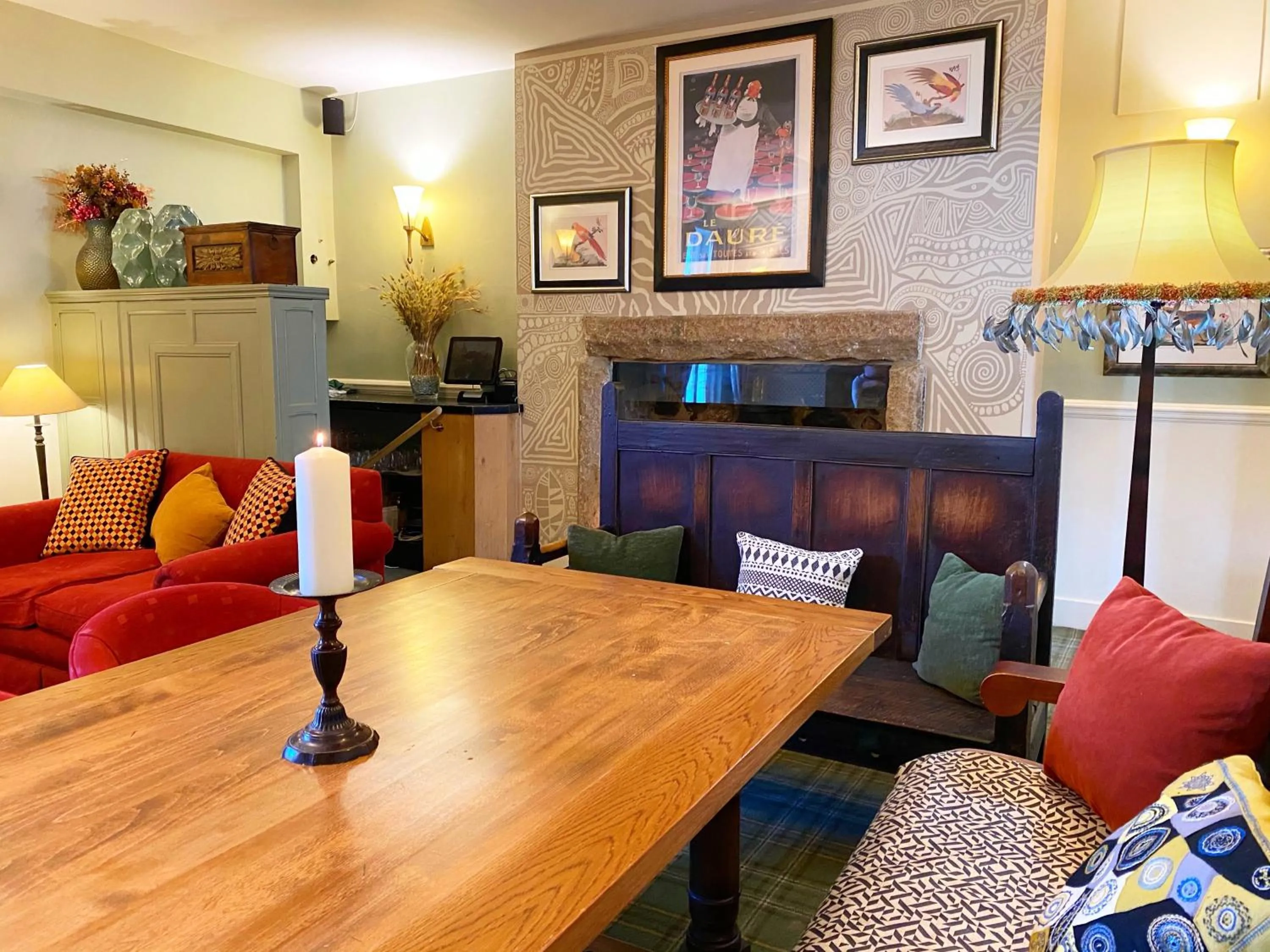 Restaurant/places to eat in The White Hart Hotel