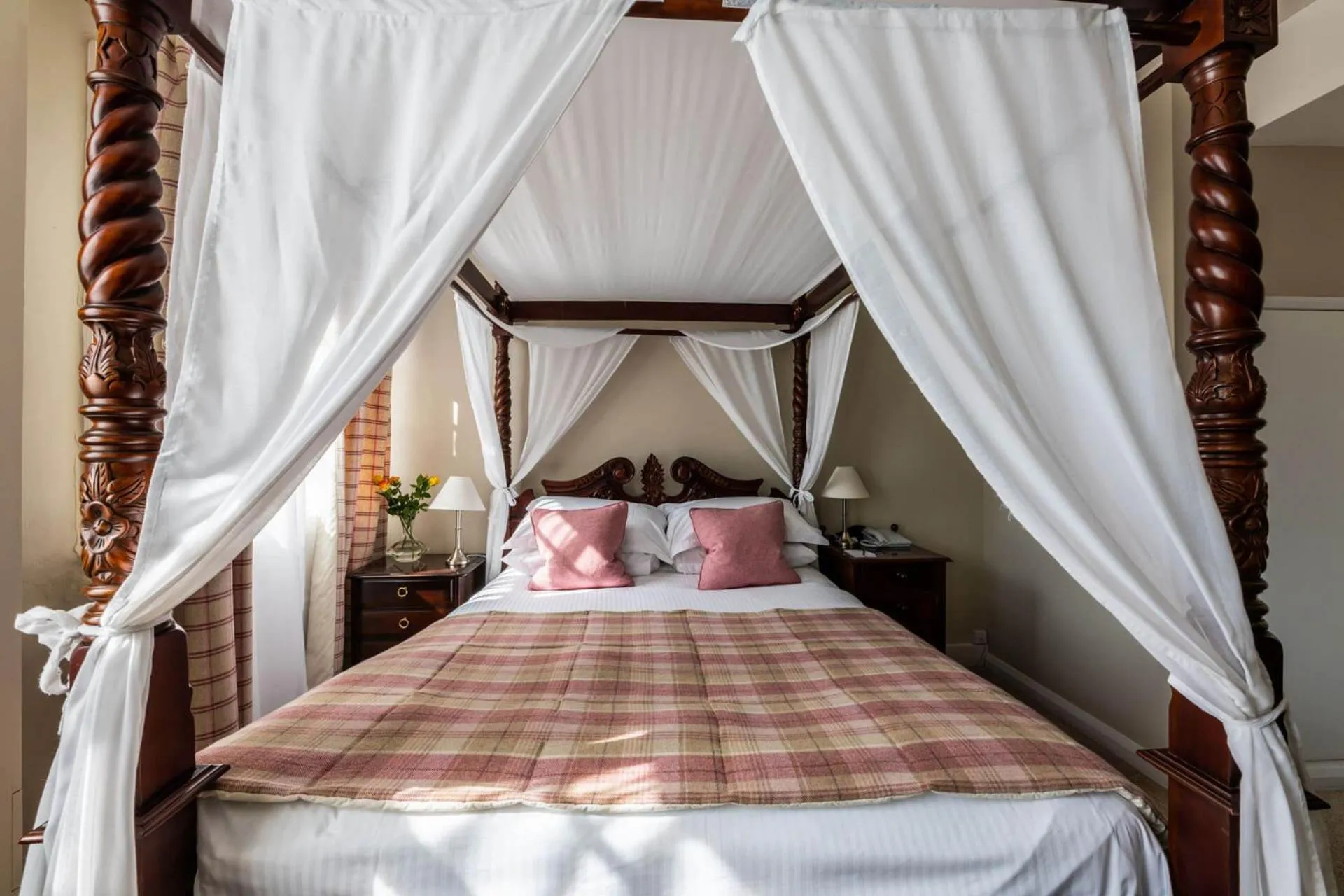 Bed in The White Hart Hotel