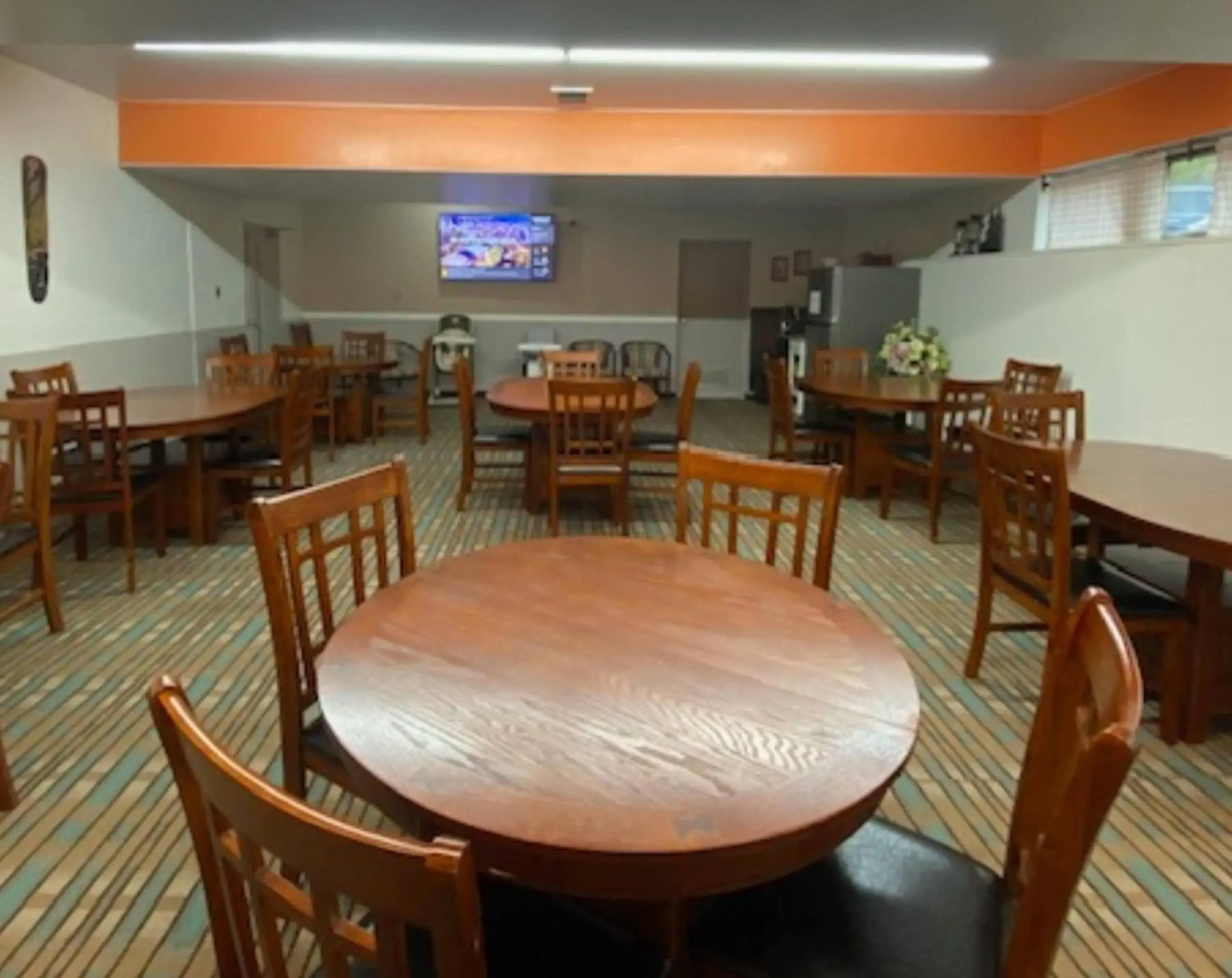 Restaurant/places to eat in Howard Johnson by Wyndham Woodstock NB Restaurant/places to eat in Howard Johnson by Wyndham Woodstock NB