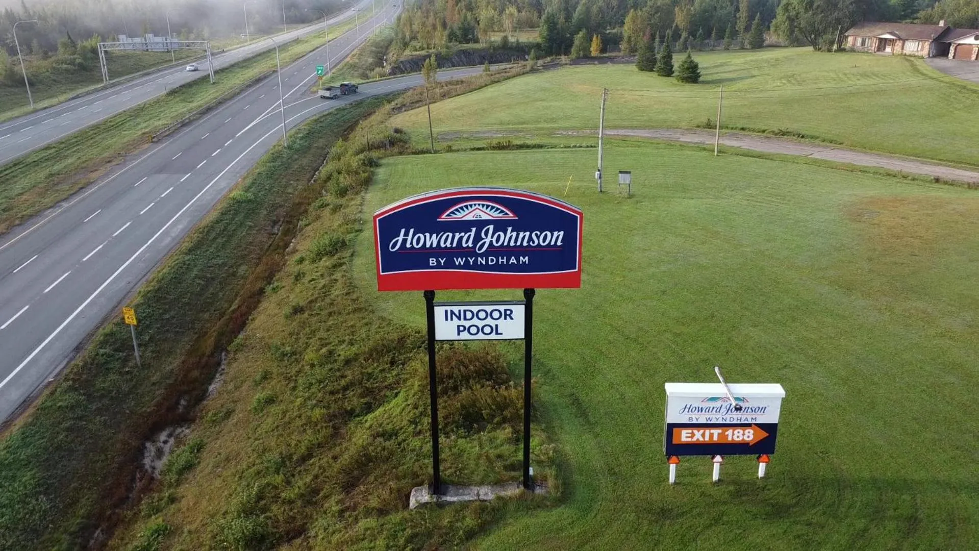 Property building in Howard Johnson by Wyndham Woodstock NB
