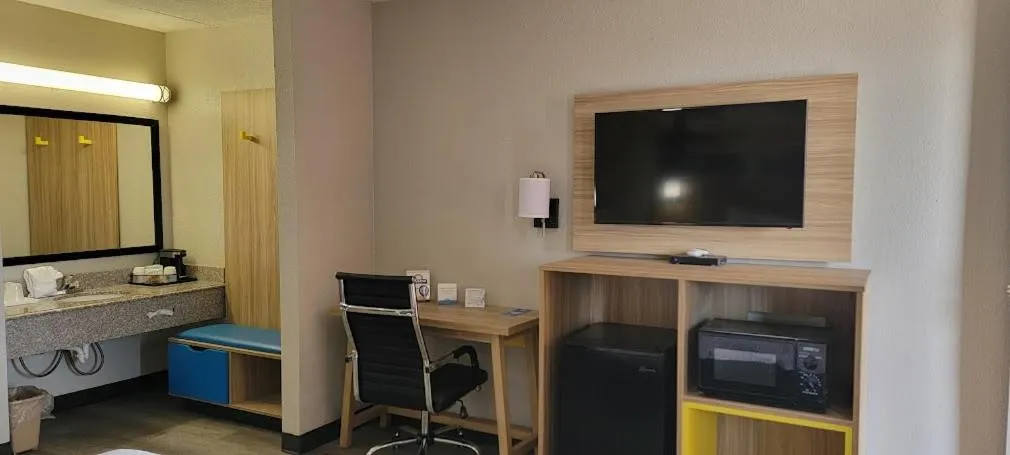 Days Inn by Wyndham Conway