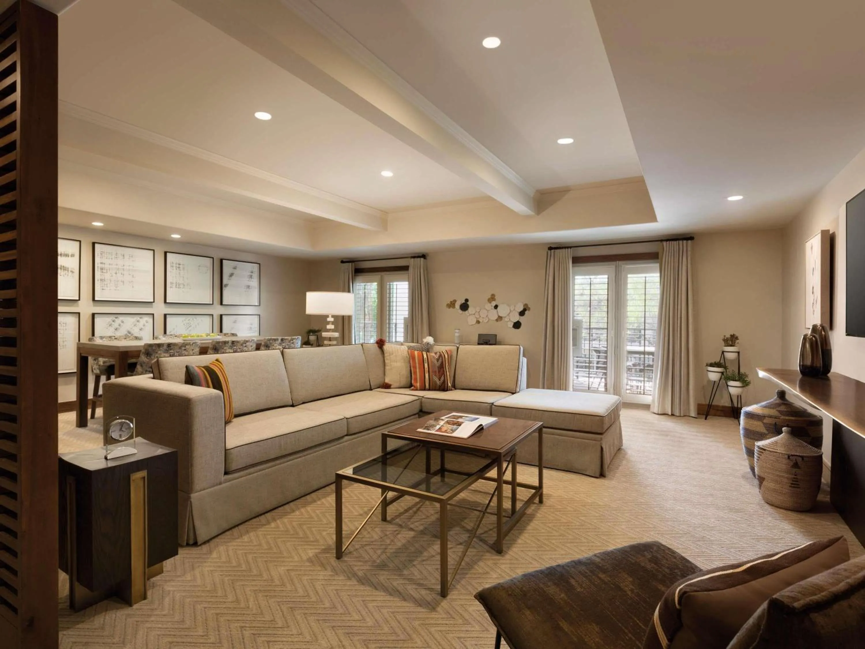 Bedroom, Bed in Fairmont Scottsdale Princess