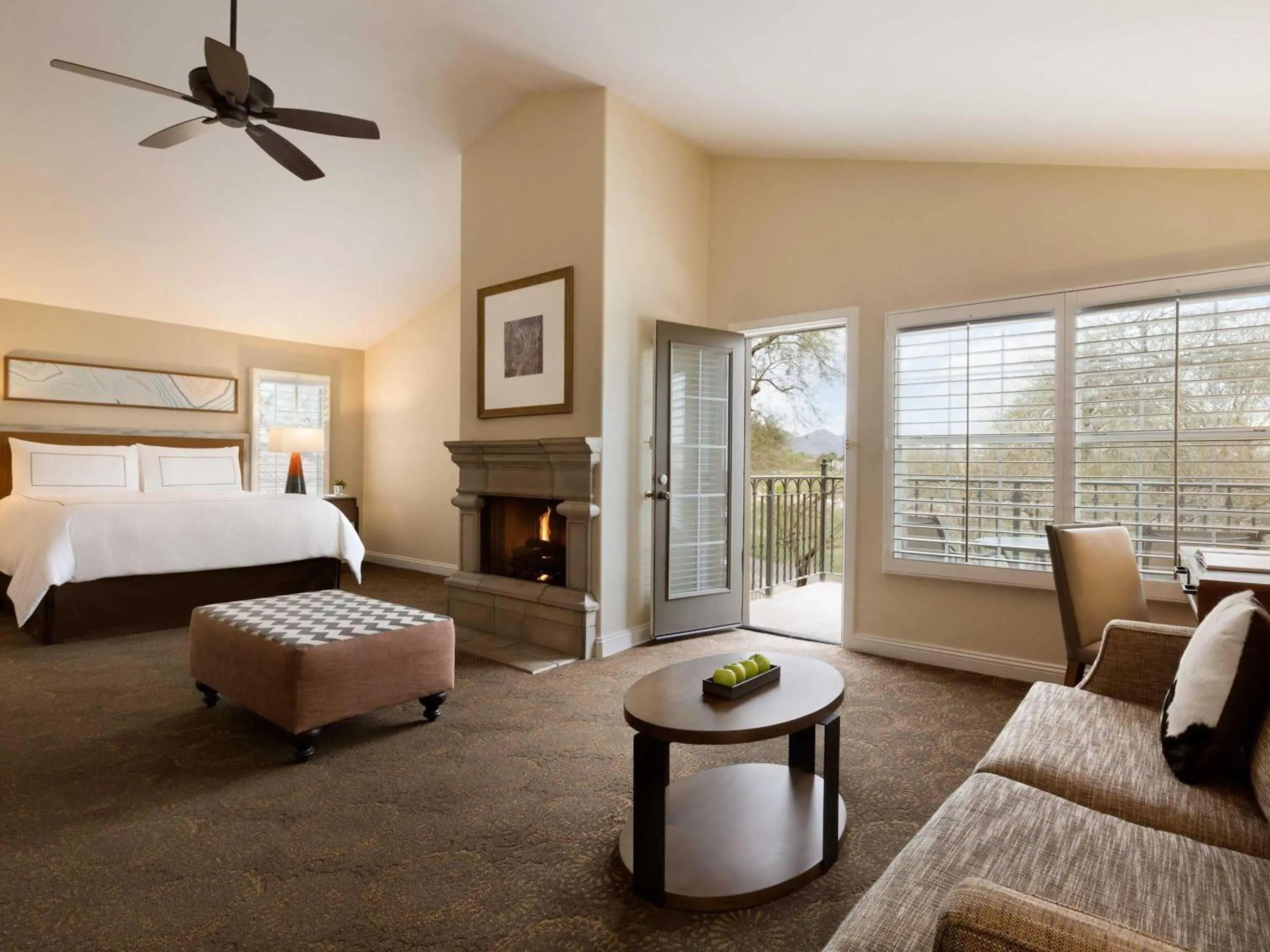 Bedroom, Bed in Fairmont Scottsdale Princess Bedroom, Bed in Fairmont Scottsdale Princess