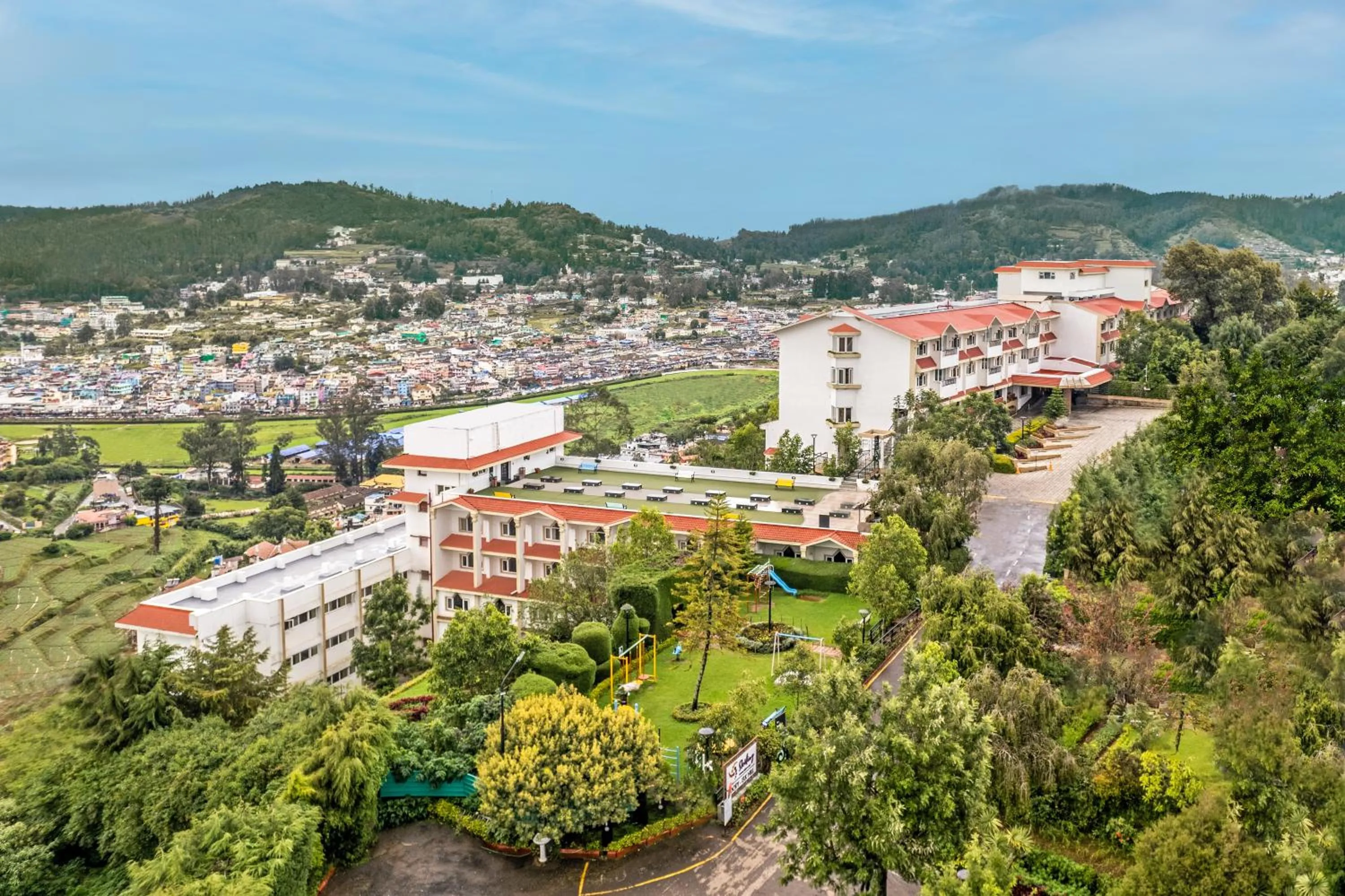 Property building in Sterling Ooty Elk Hill