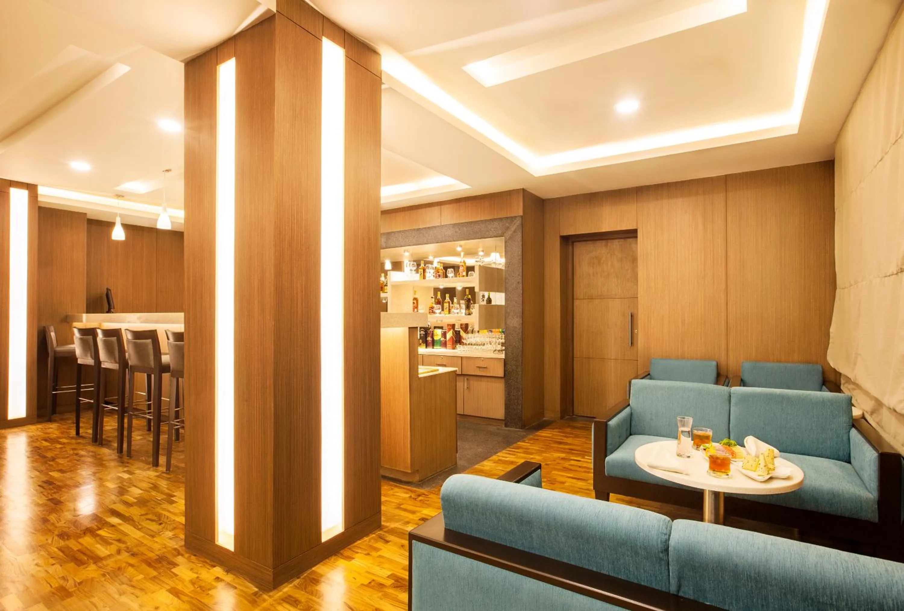 Lounge or bar in Sterling Ooty Elk Hill