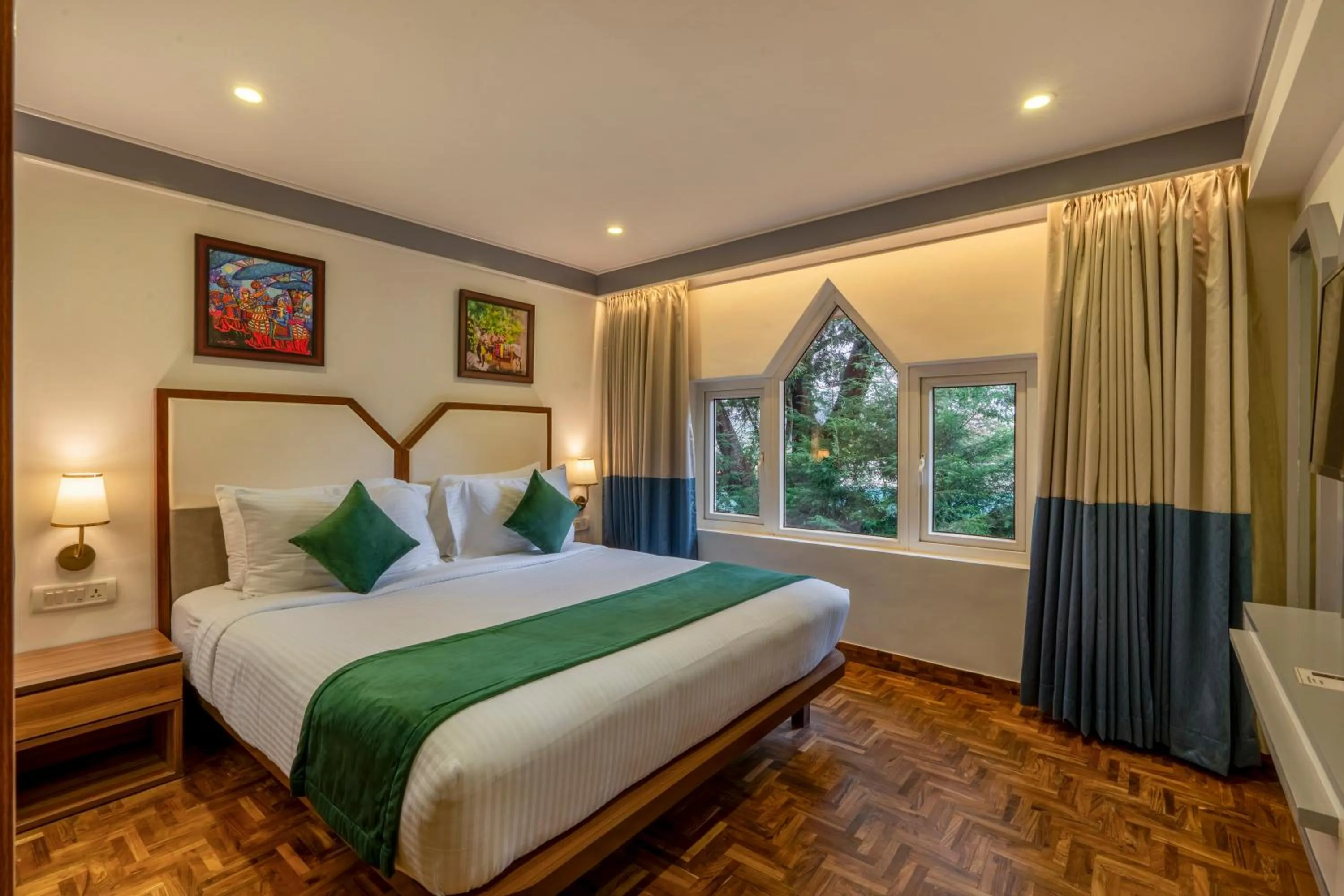 Bedroom, Bed in Sterling Ooty Elk Hill