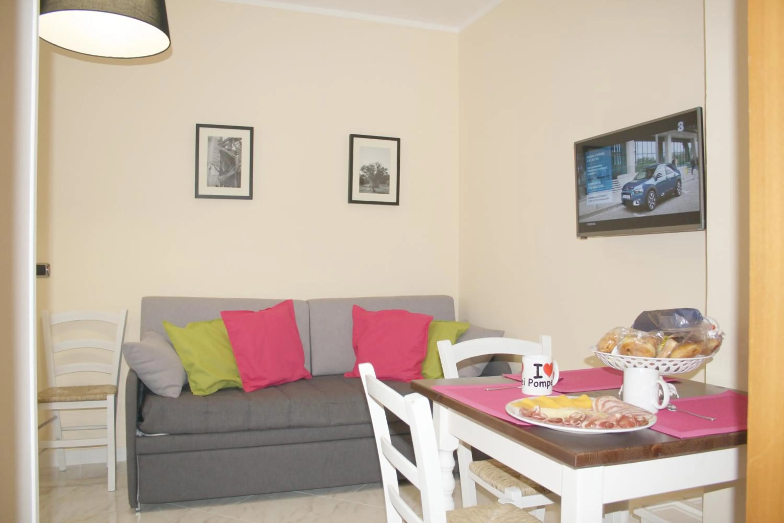 TV and multimedia in City life Pompeii