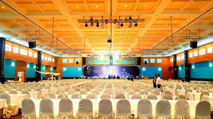 Meeting/conference room in Diamond Plaza Hotel