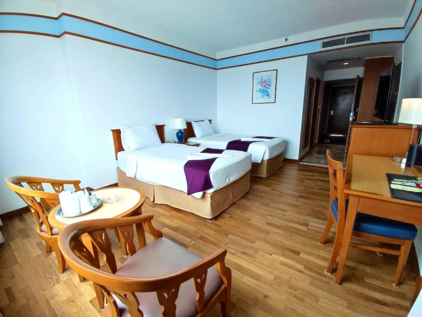 Bedroom, Bed in Diamond Plaza Hotel