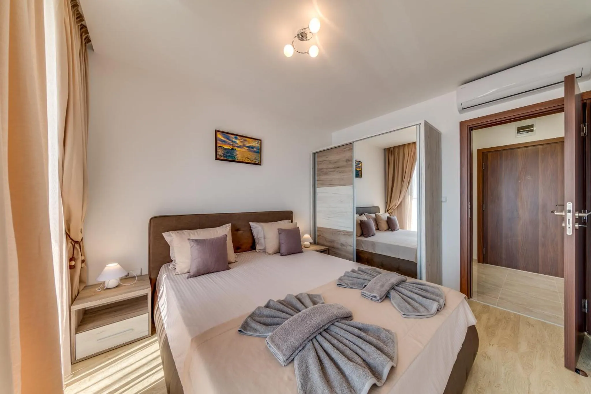 Bedroom, Bed in Apartcomplex Golden Bay