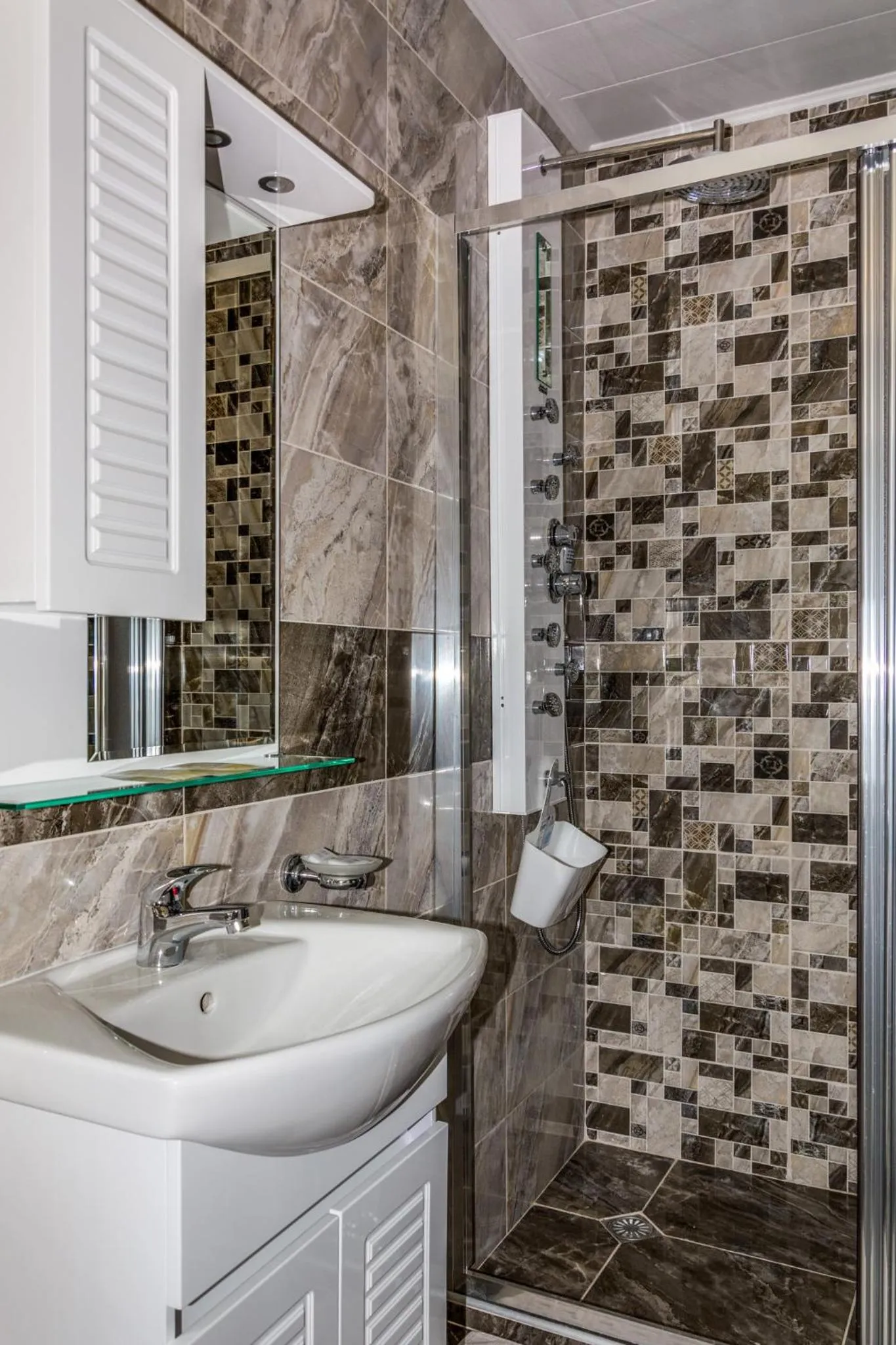 Bathroom in Apartcomplex Golden Bay