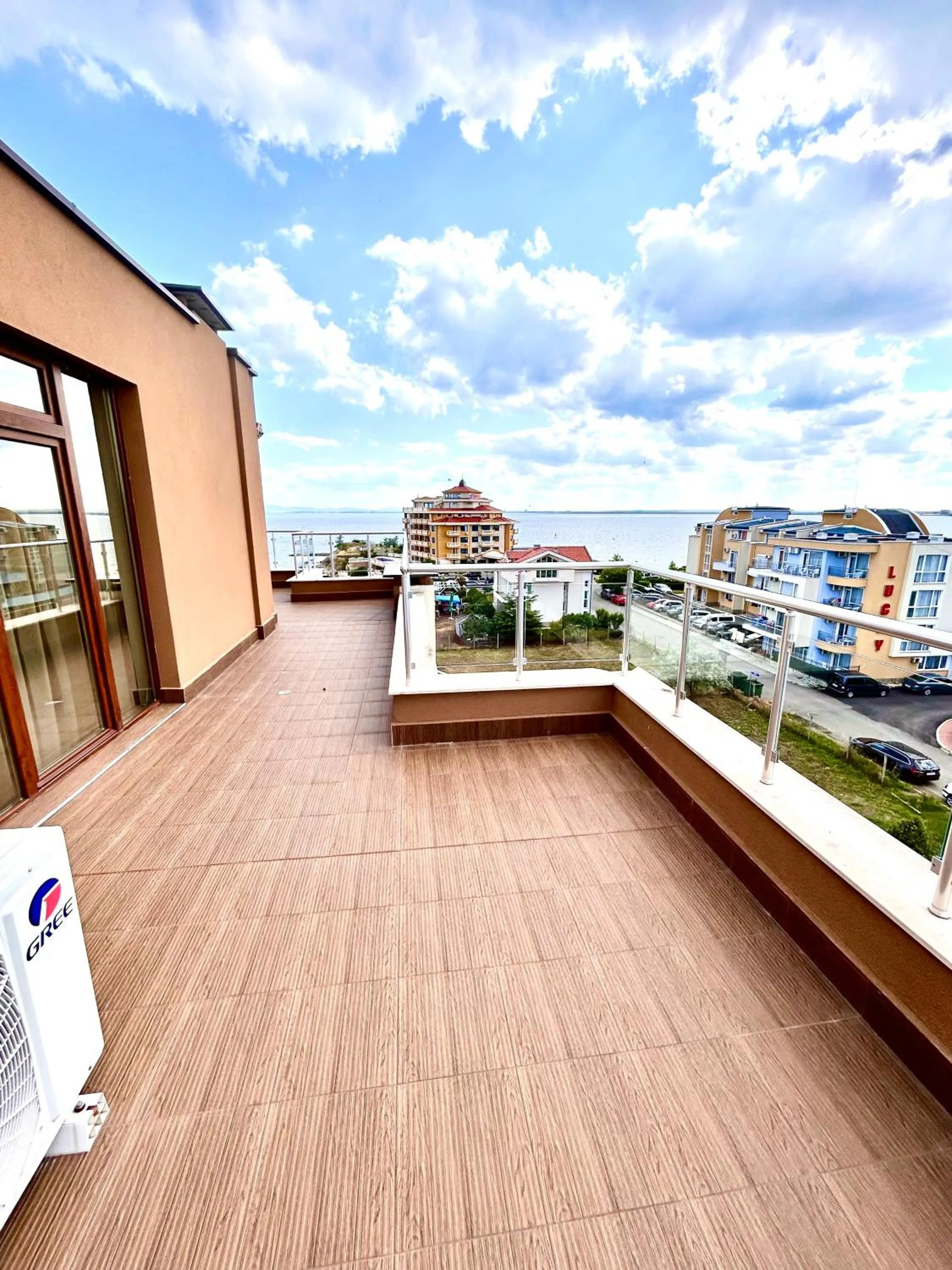 Apartcomplex Golden Bay
