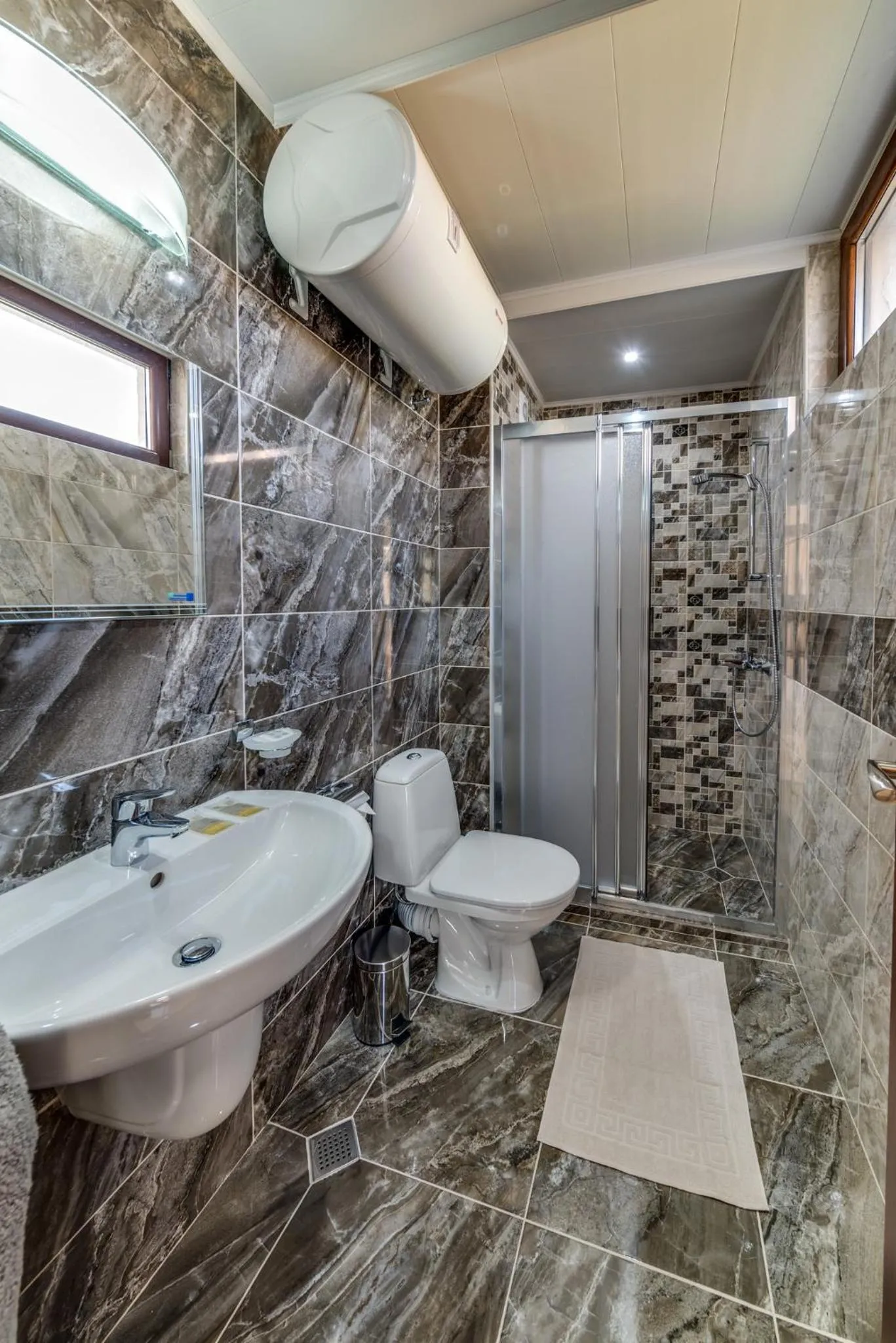 Bathroom in Apartcomplex Golden Bay