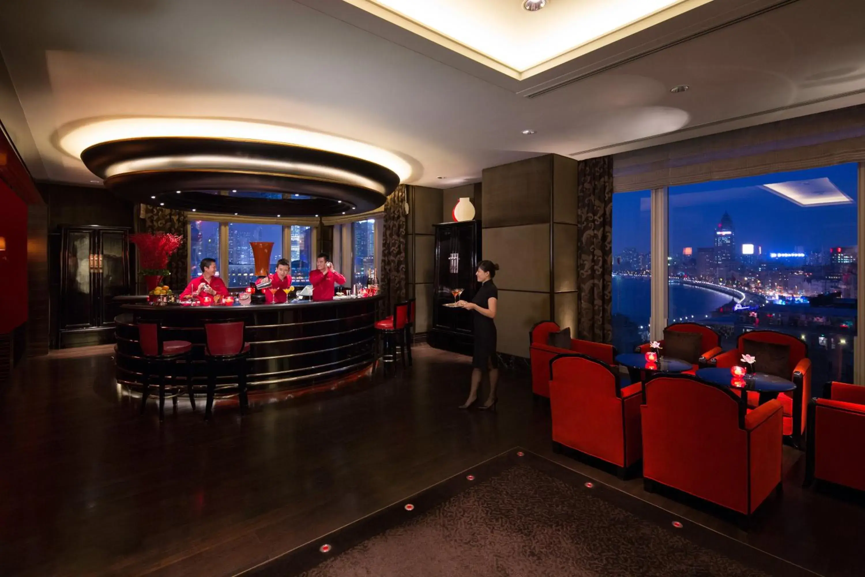 Lounge or bar in The Peninsula Shanghai Lounge or bar in The Peninsula Shanghai