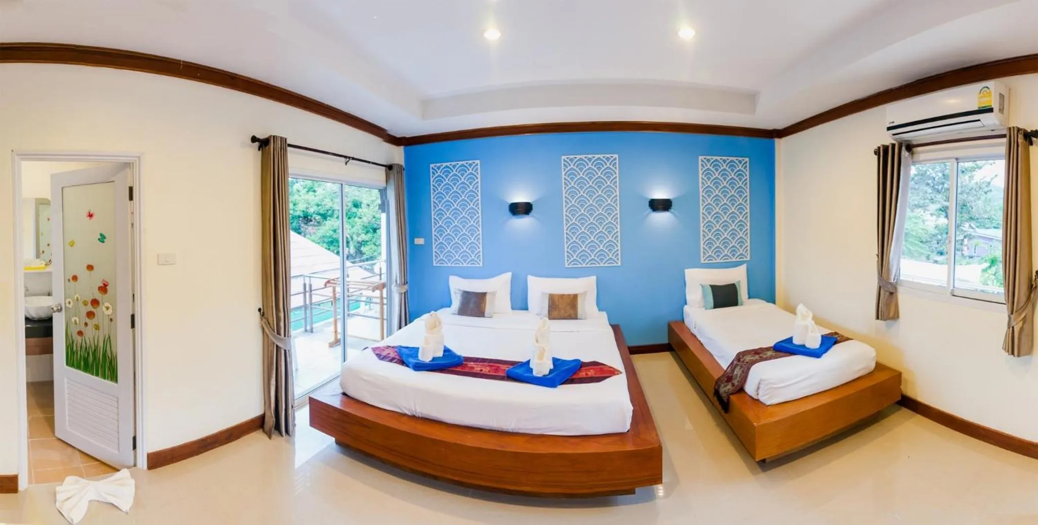 Bed in Sea Sand Sun Resort, Lanta Island