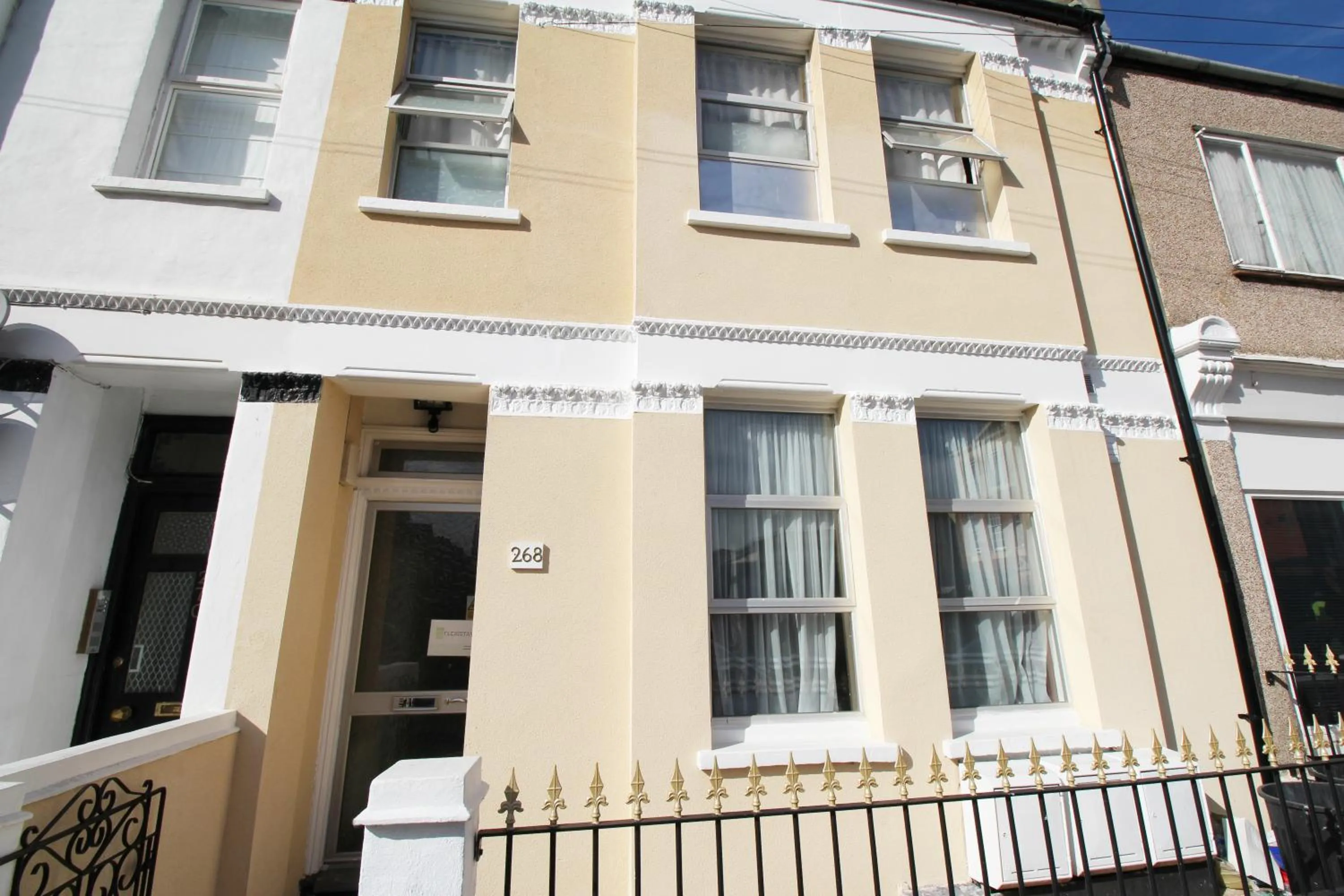 Facade/entrance in Flexistay Aparthotel Tooting