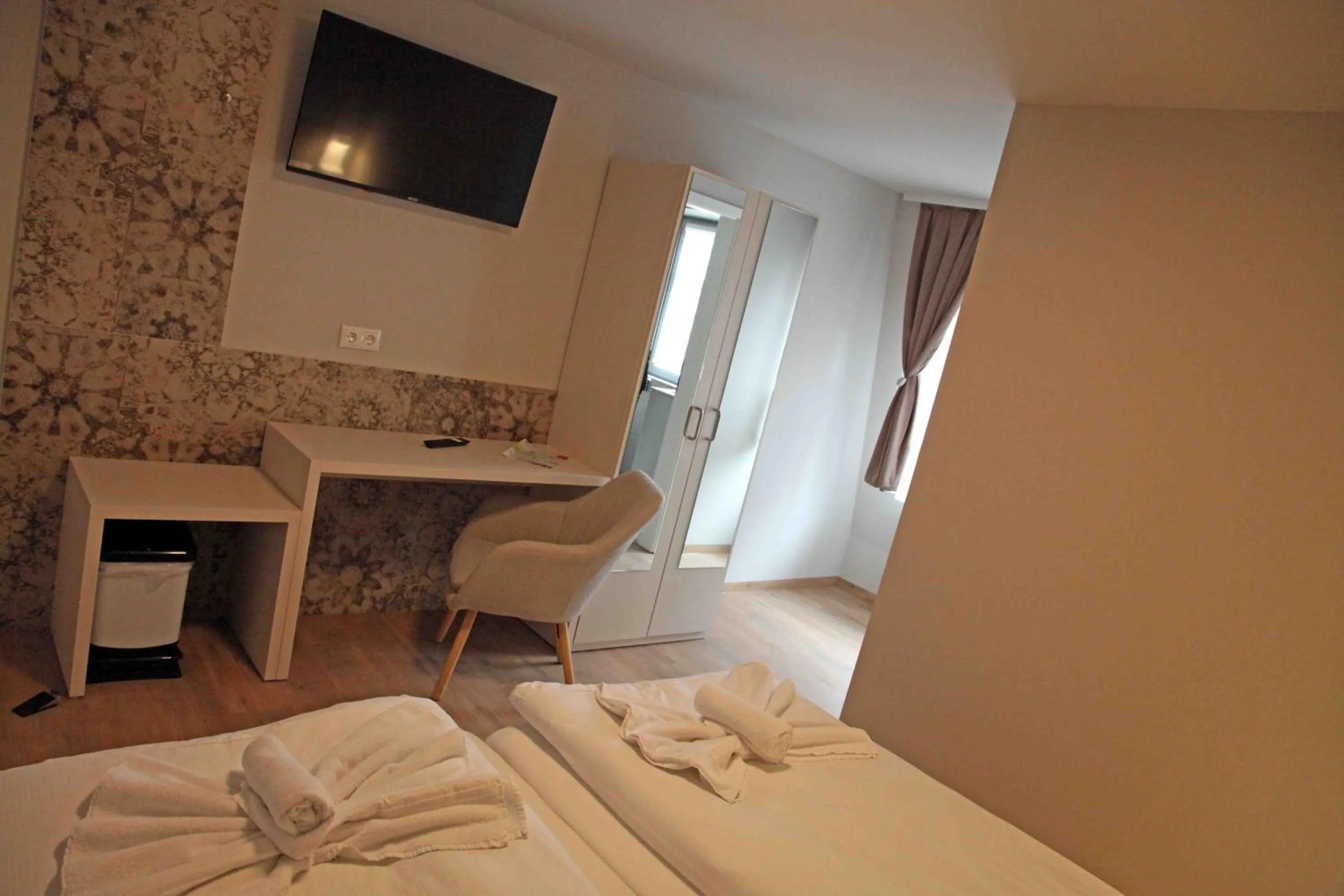 Bed in Pension Villa Colosseo im Herzen von Meiningen