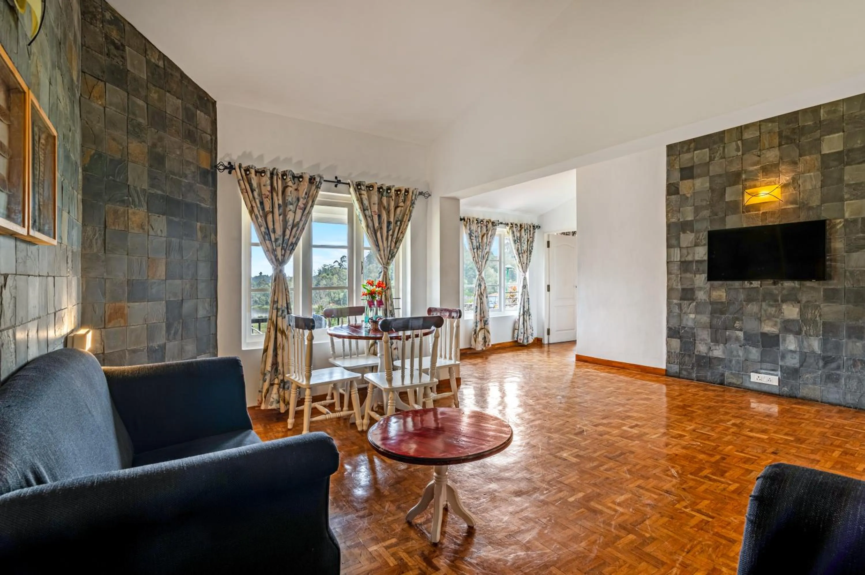 Living room in Sterling Kodai Lake